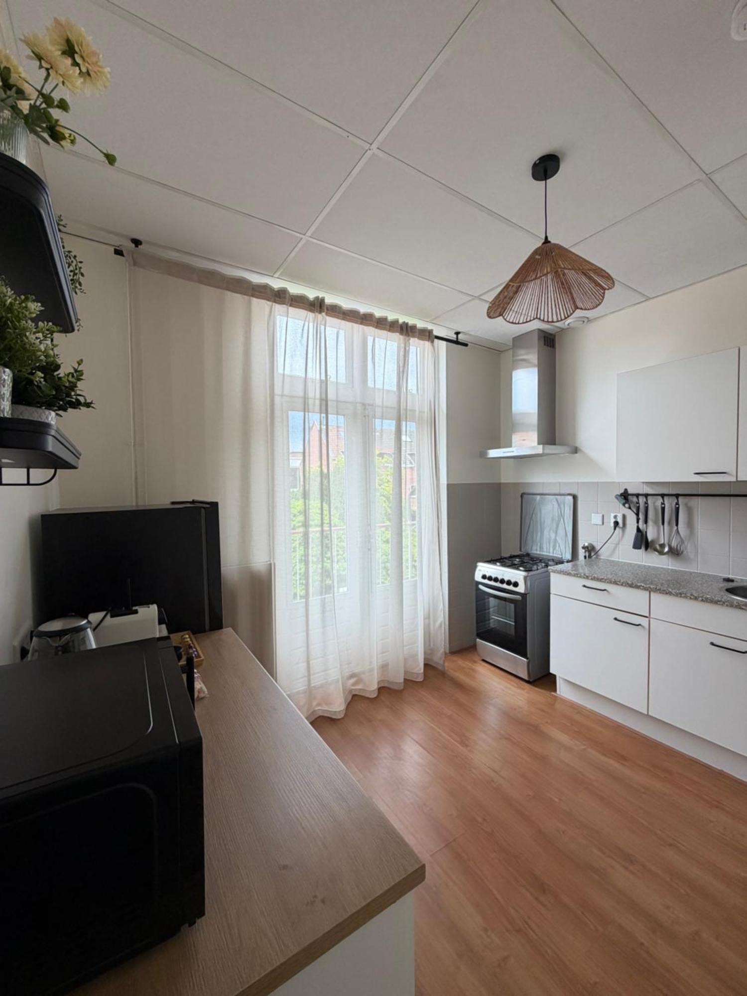 One-Bedroom Apartment Balcony City View