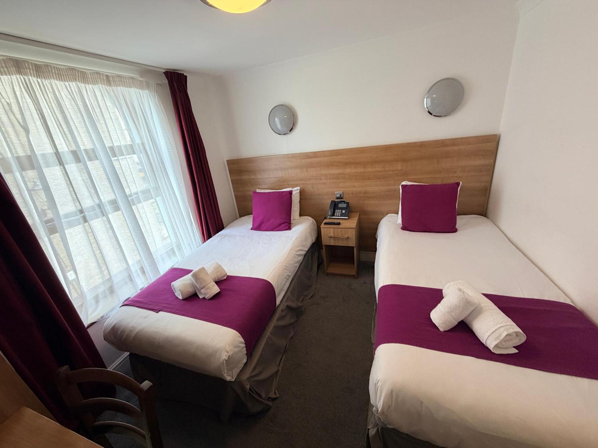 Standard Twin Room