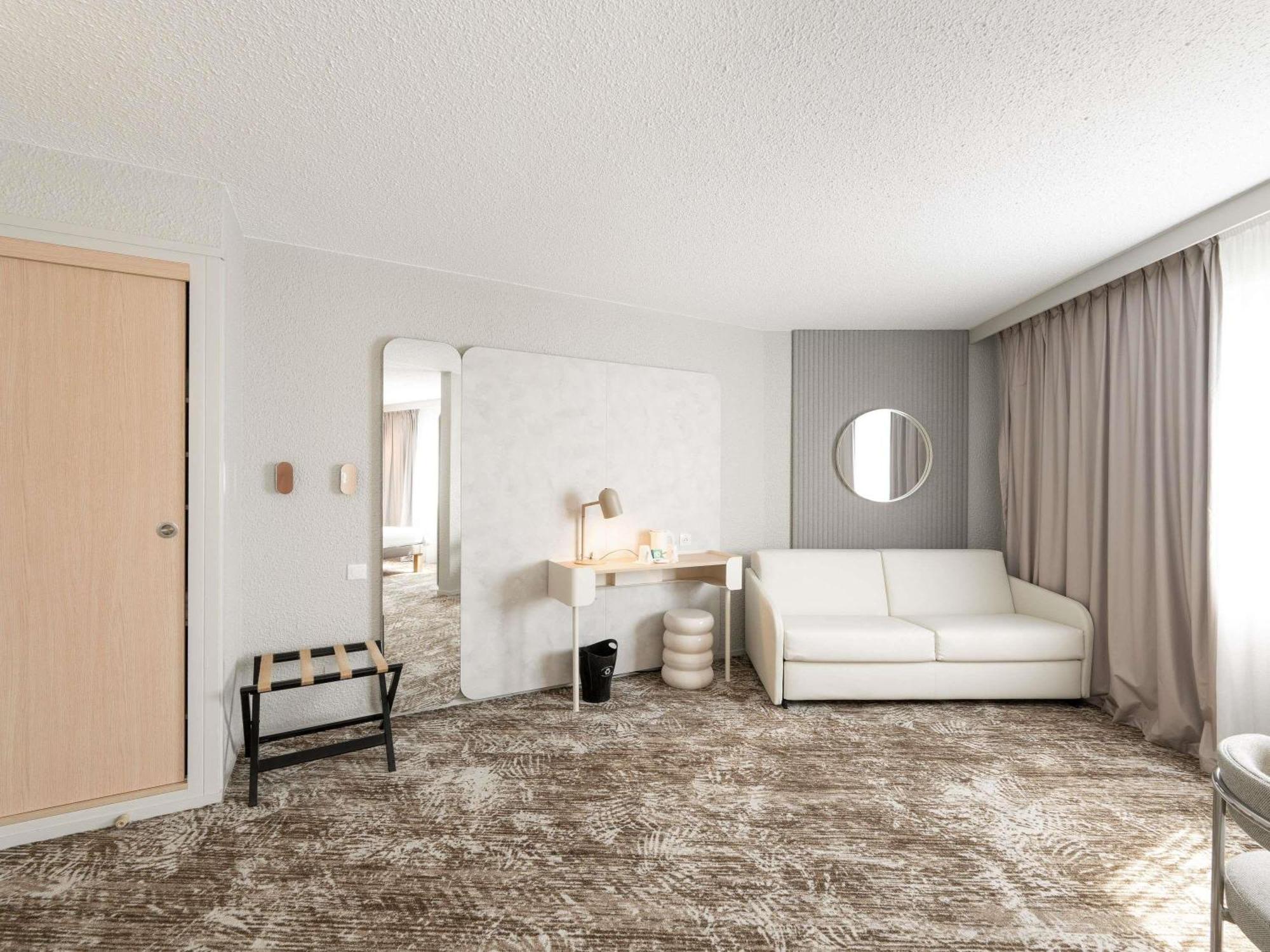 Standard Room One Double Bed Three Single Beds