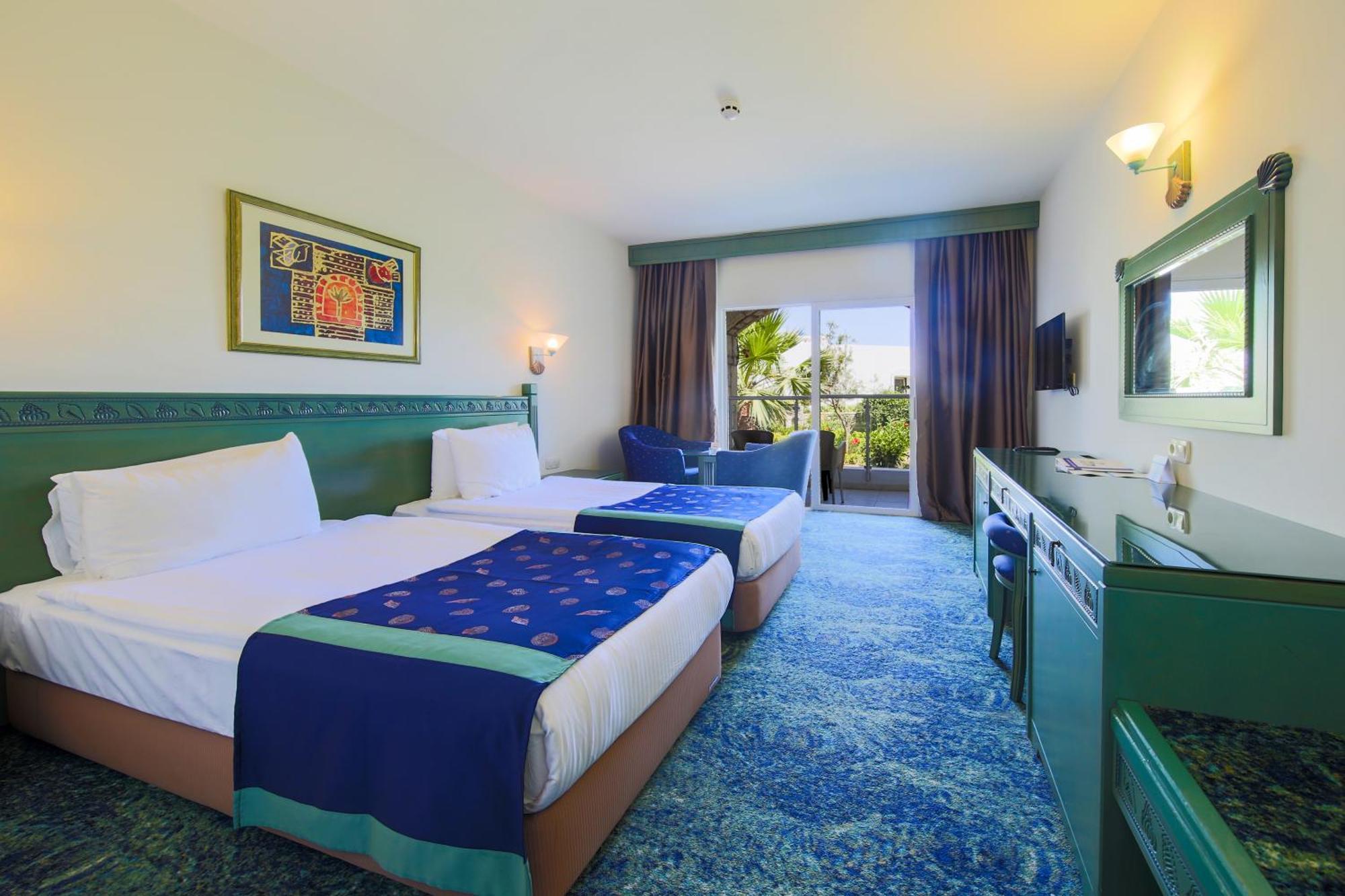 Double or Twin Room Garden View