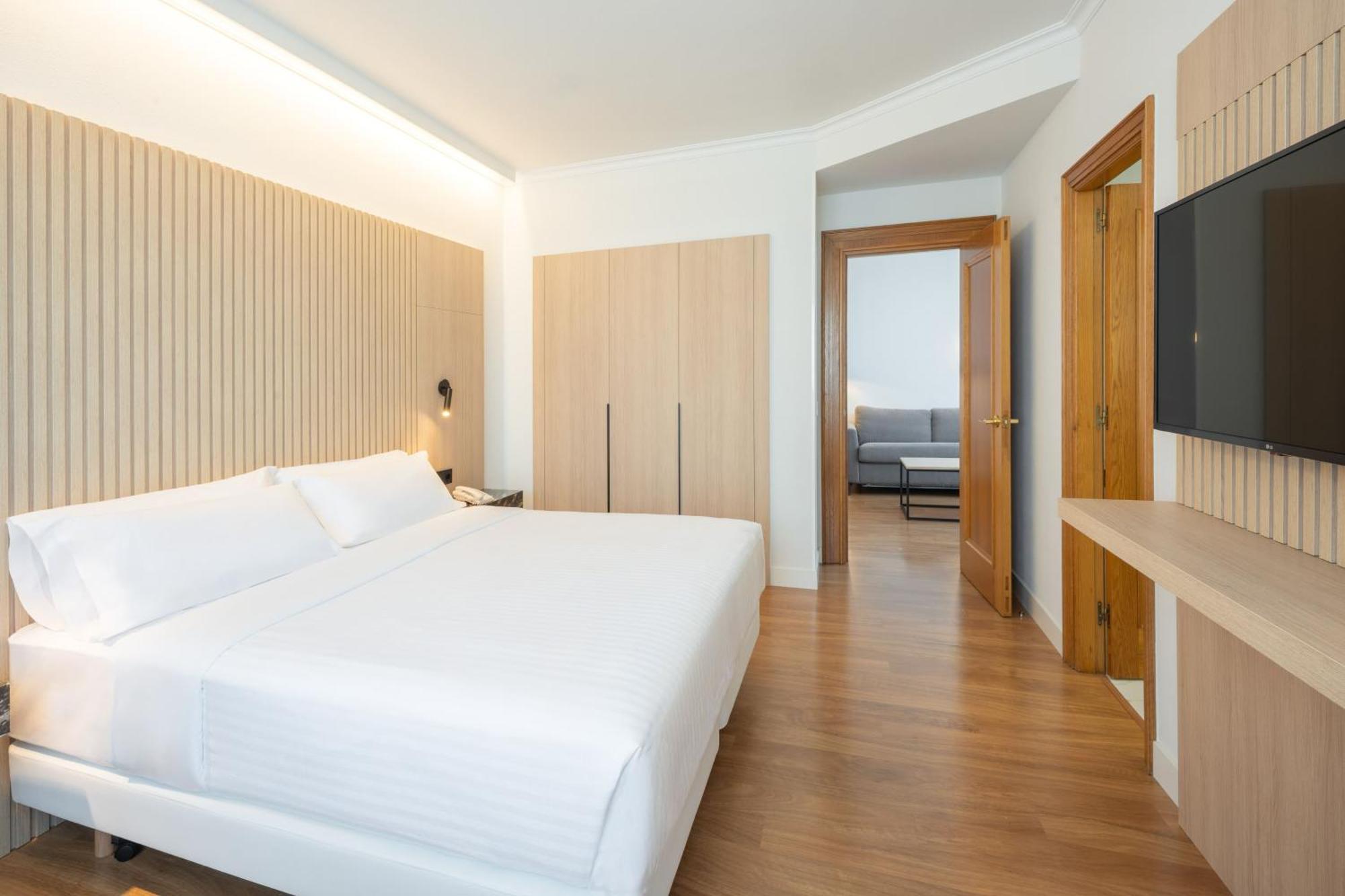 Junior Suite,1770834187:JPEG