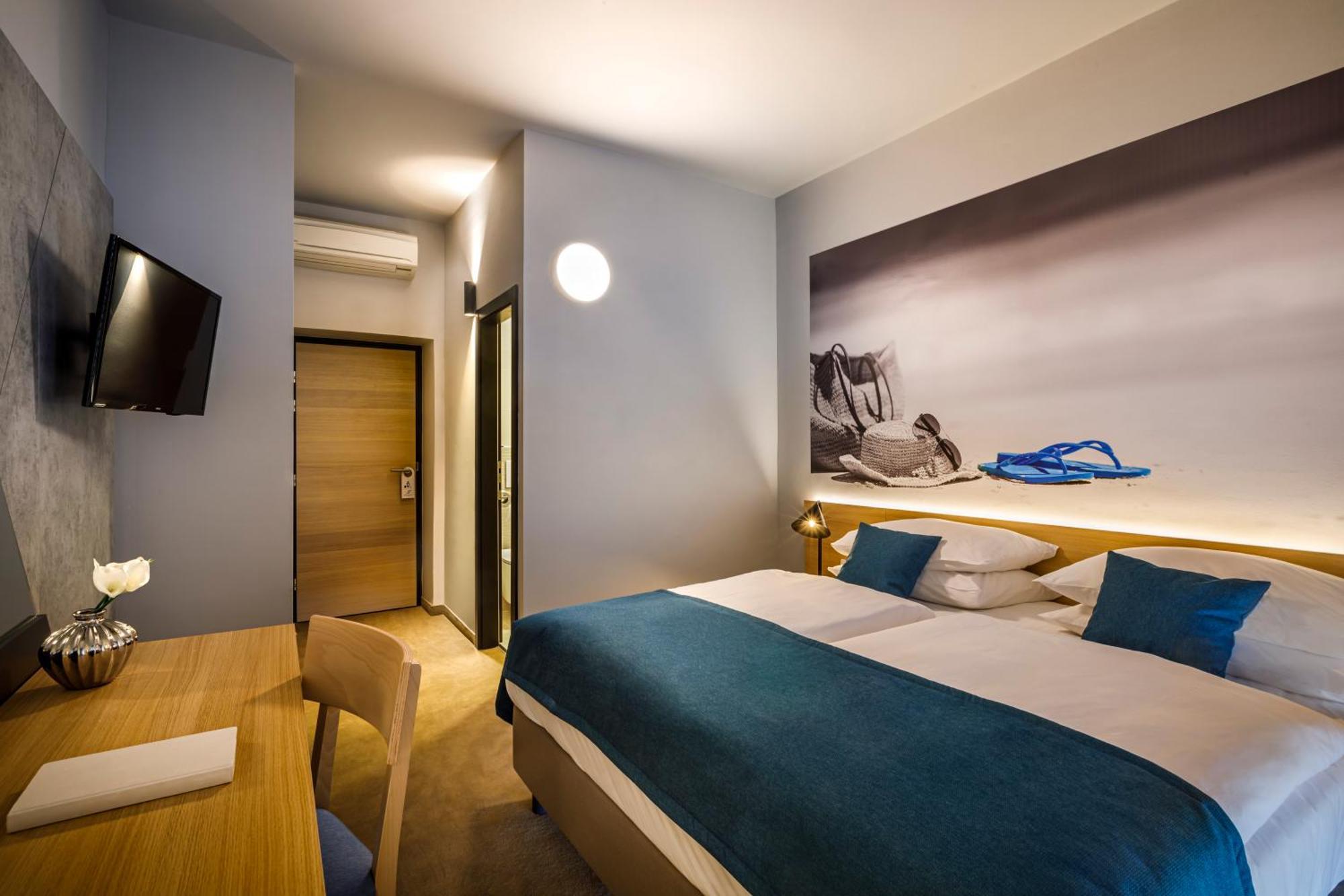 Standard Twin or Double room Balcony Sea View