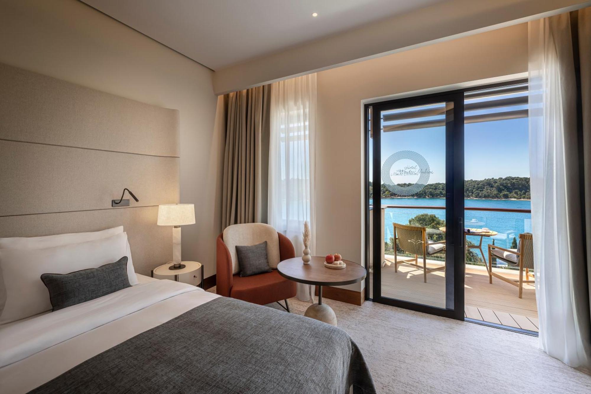 Premium Accessible Room