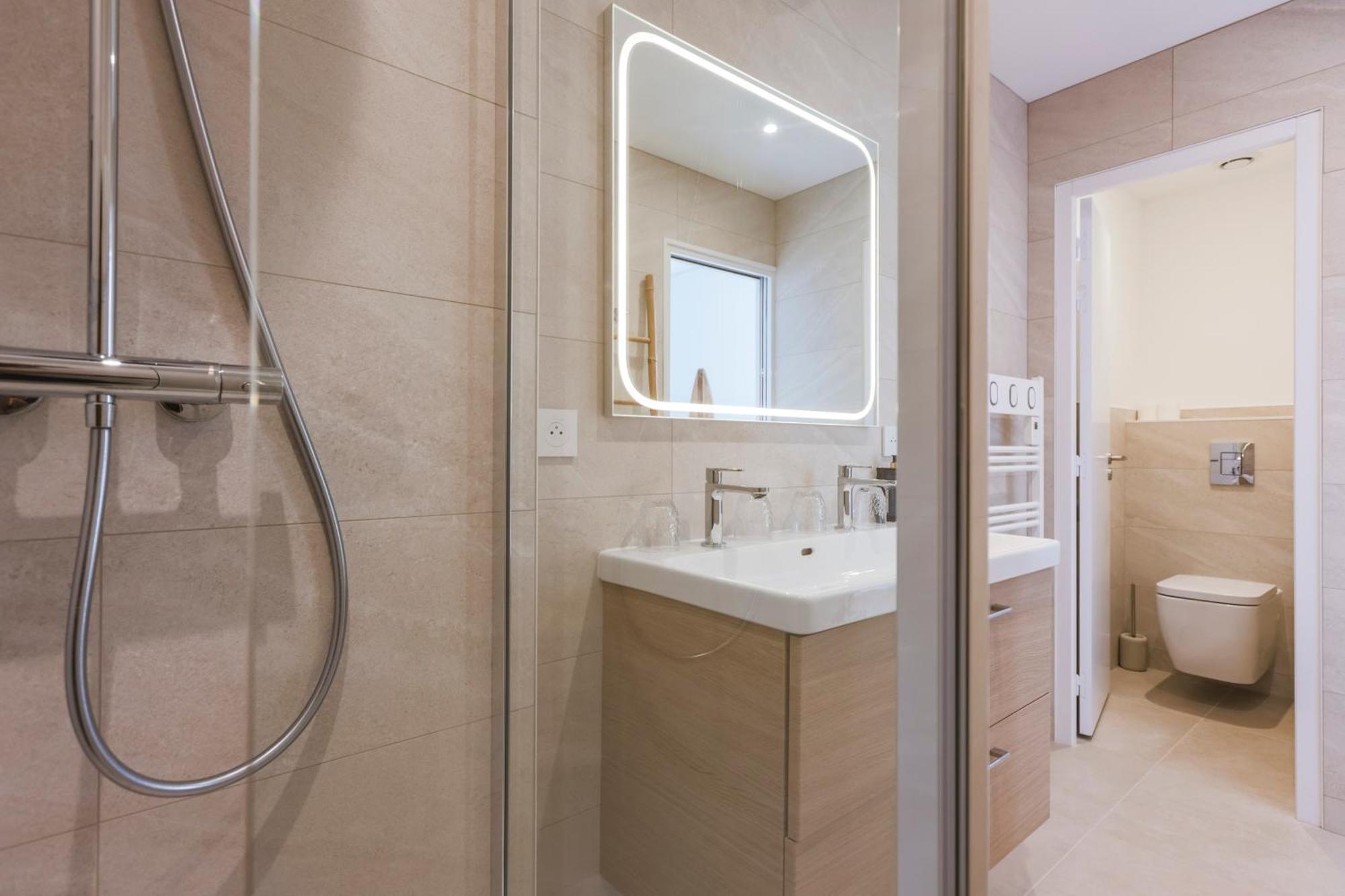 Family Room Shower,1770870878:JPEG