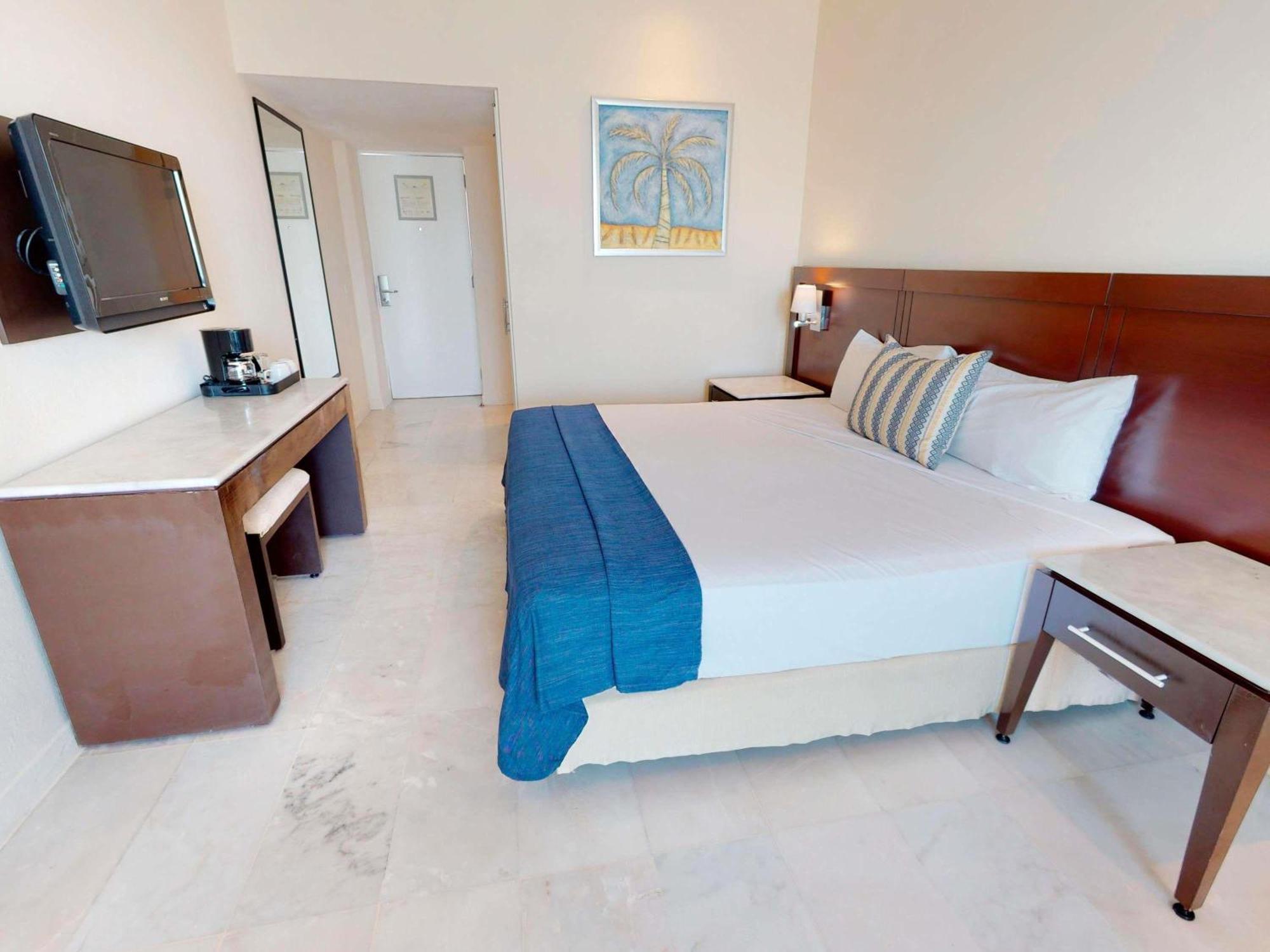 Standard King Room Ocean View