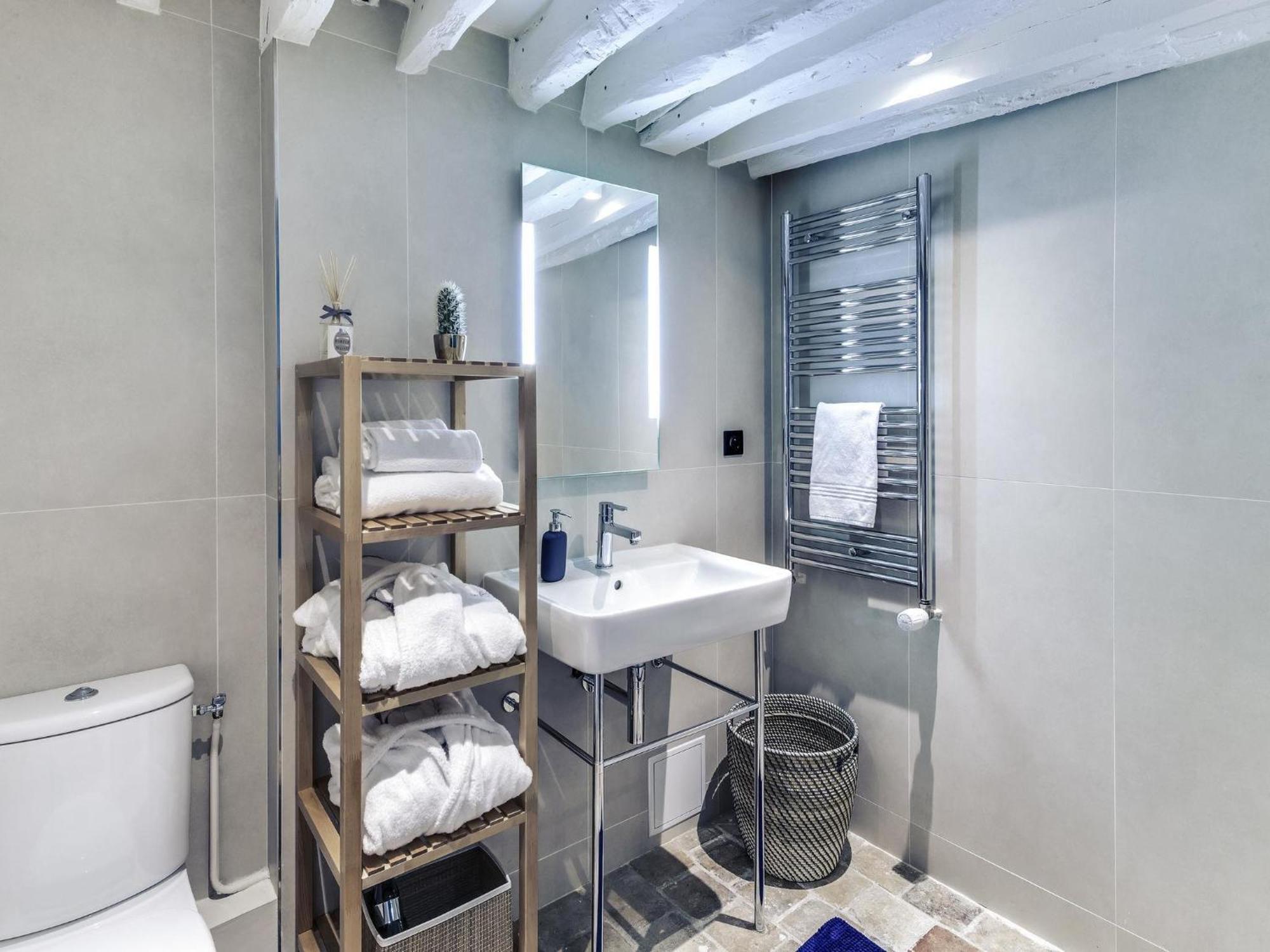 One-Bedroom Duplex Apartment