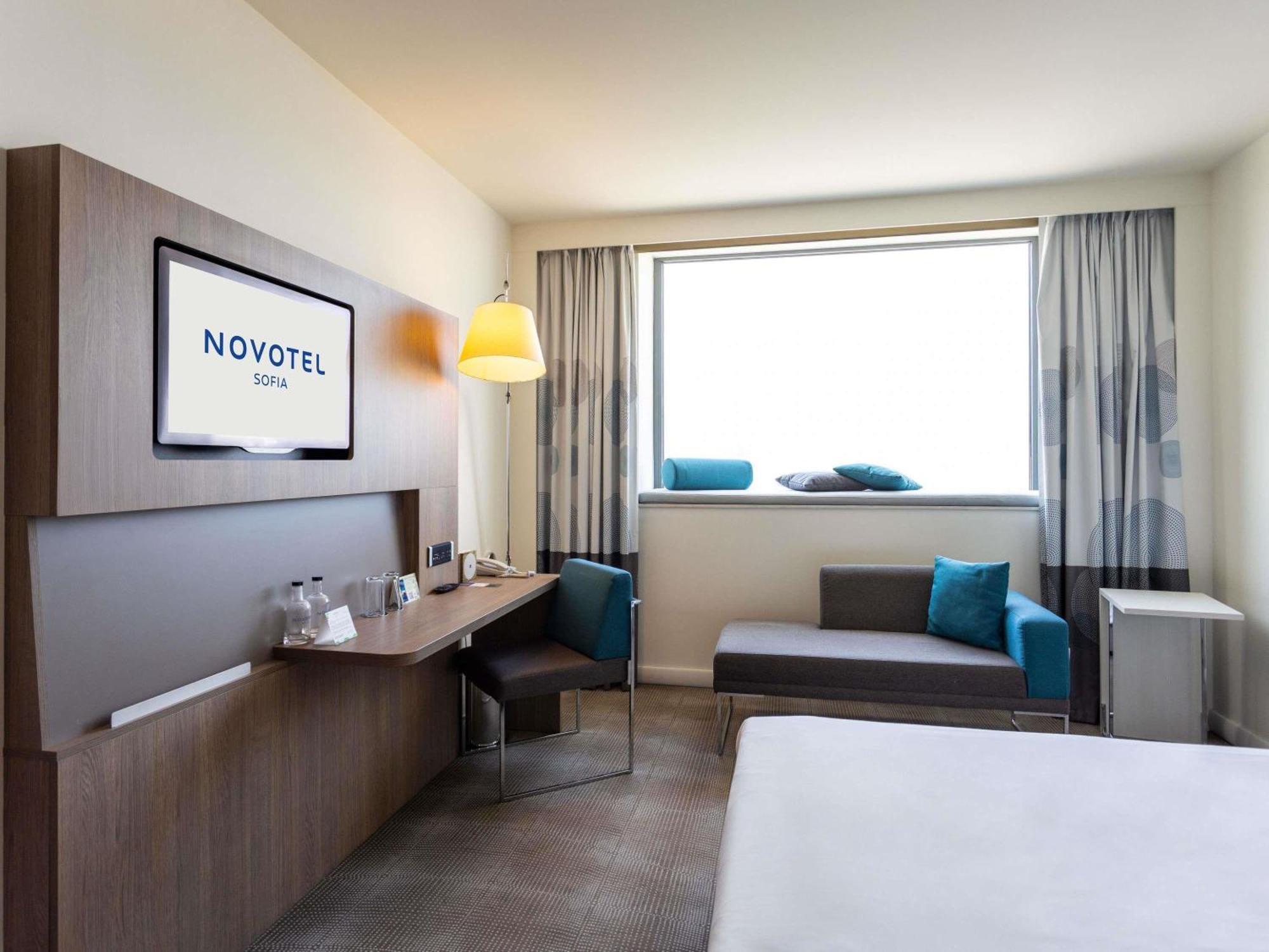 Mountain View Room Sofa Bed