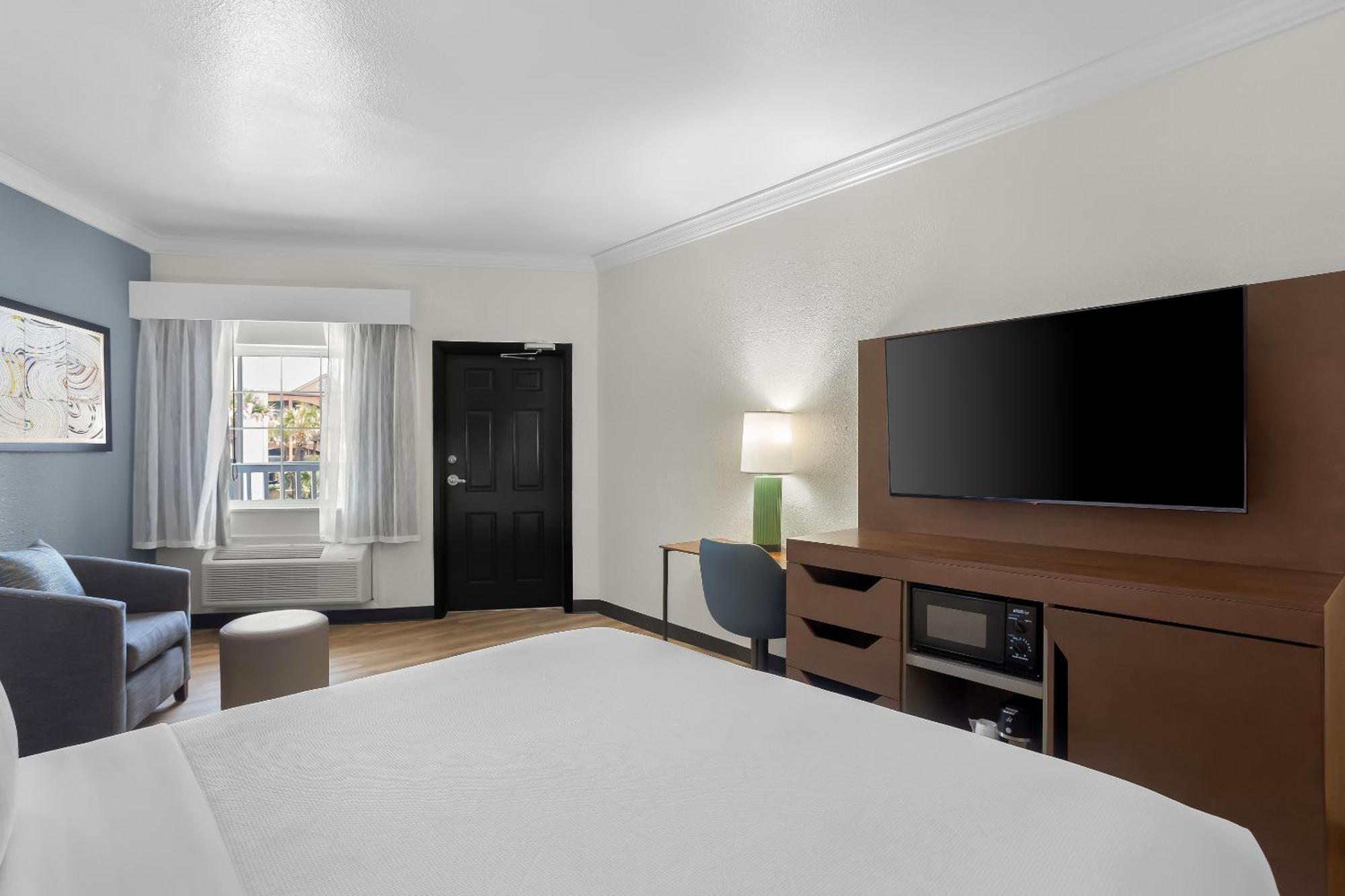 King Room,1770927376:JPEG