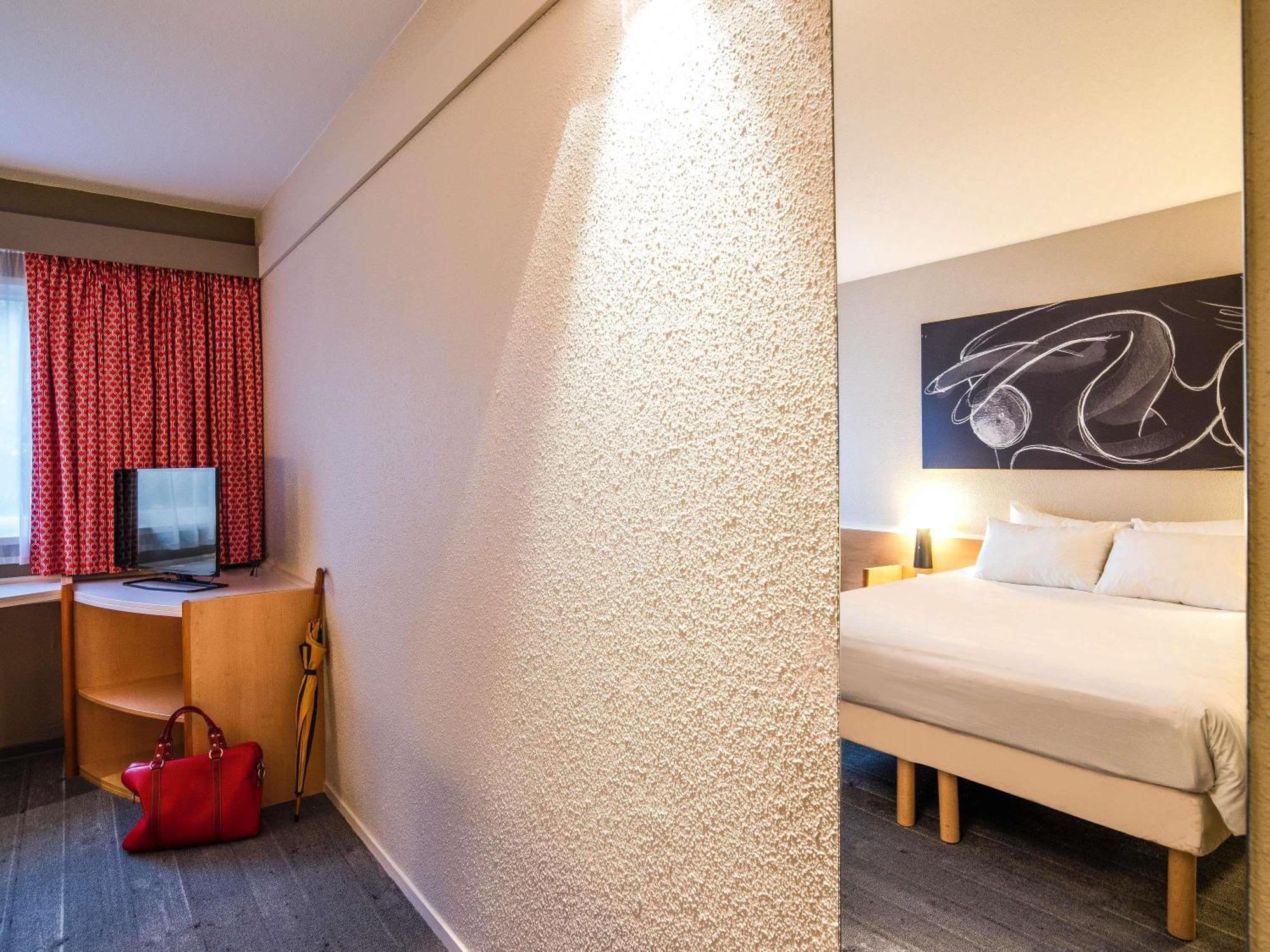 Standard Double Room,1771585421:JPEG