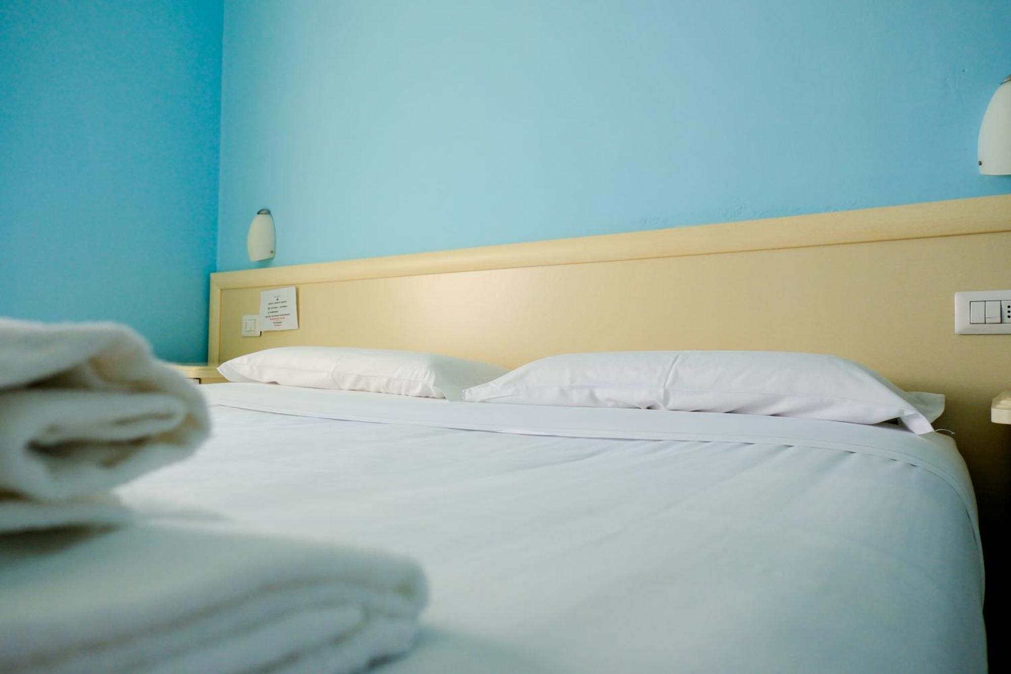 Standard Double or Twin Room,1770933145:JPEG