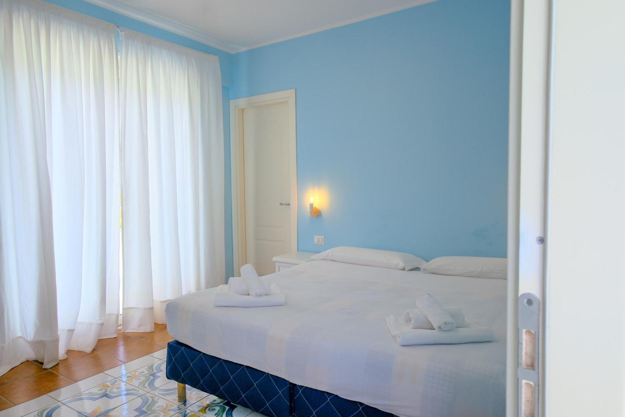 Deluxe Double Room Balcony Sea View