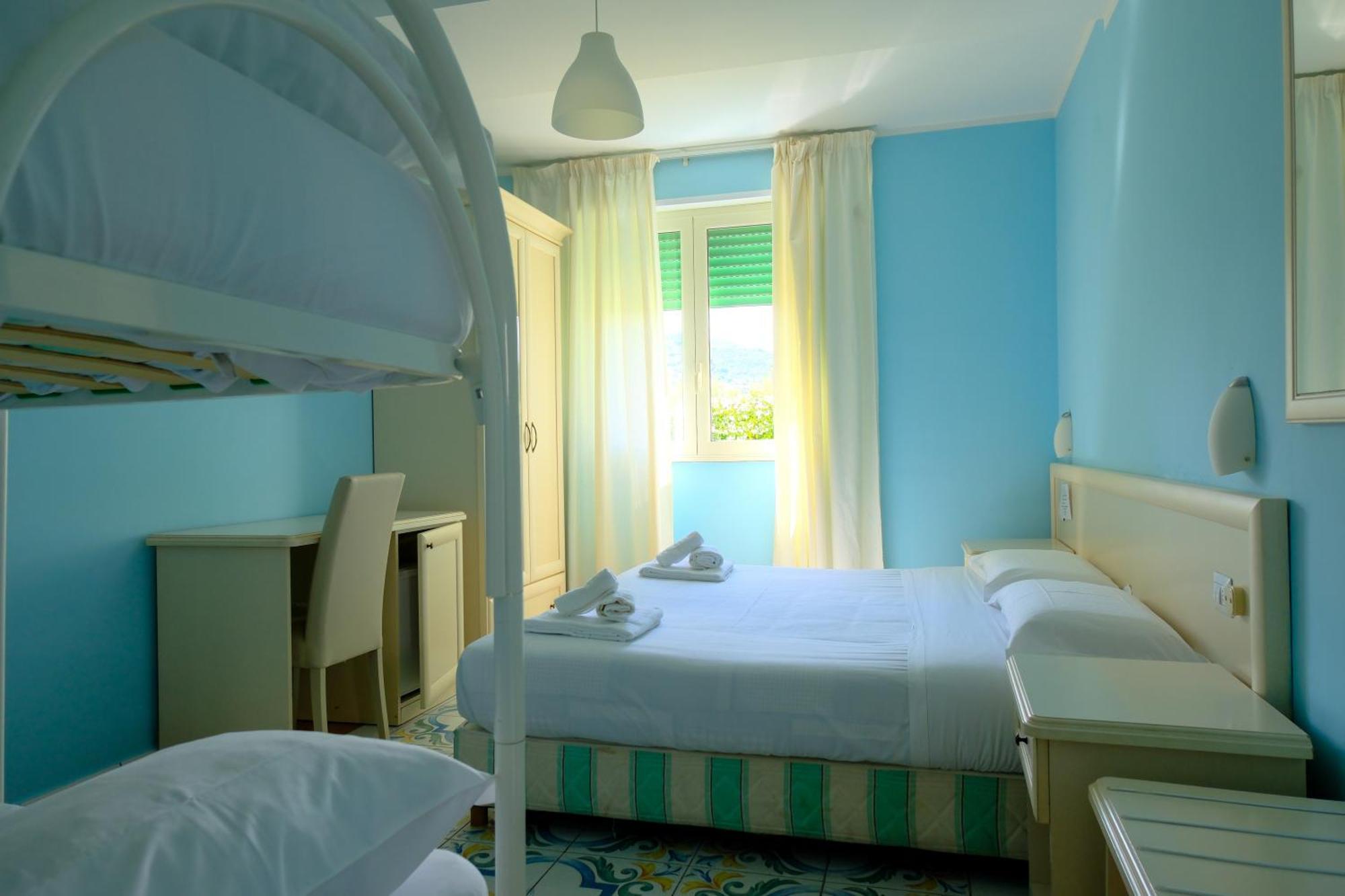 Standard Quadruple Room,1770933159:JPEG