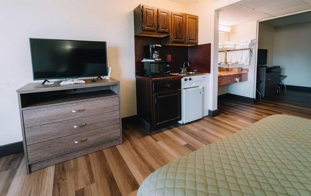 Deluxe Family Suite