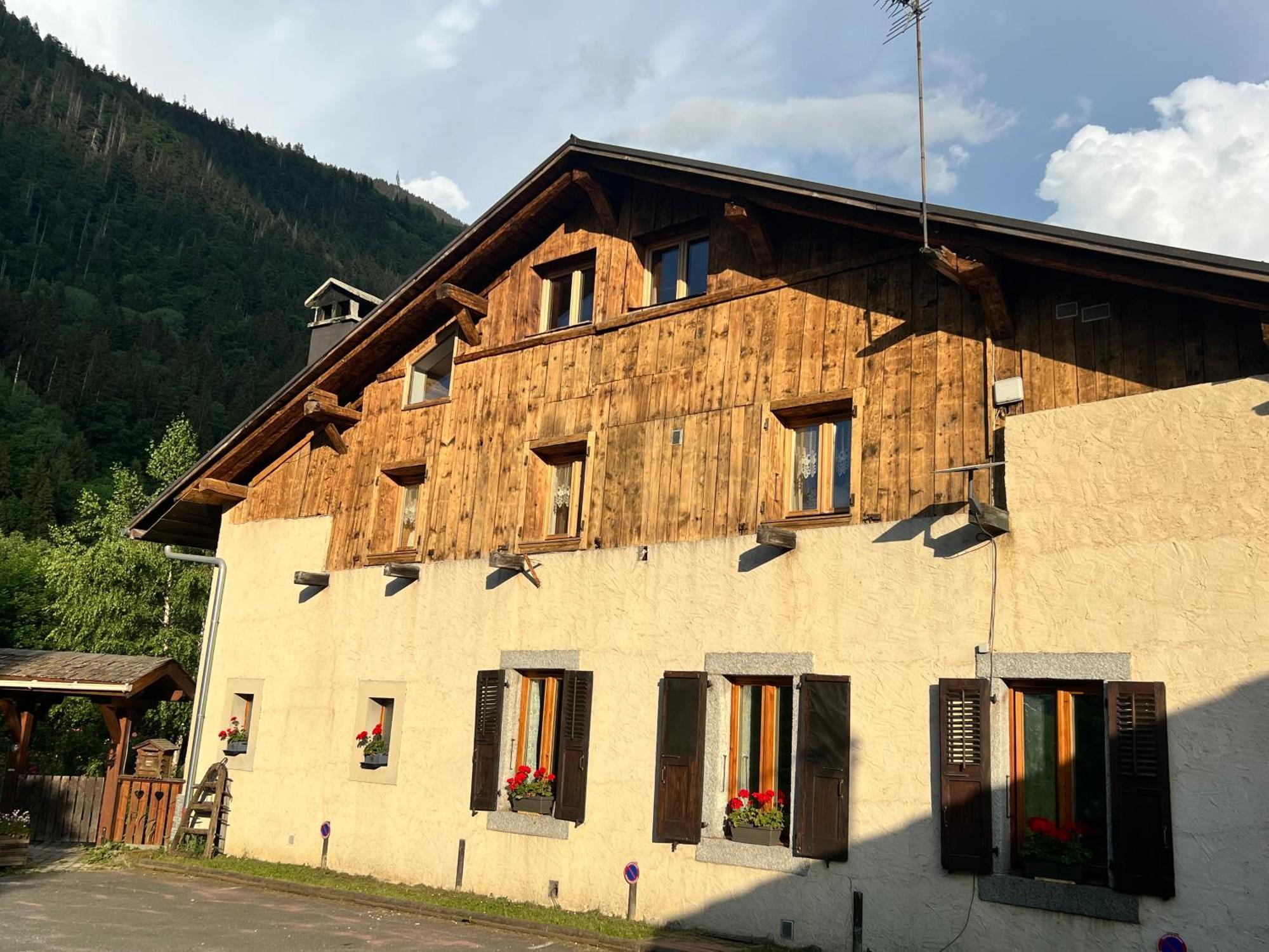 Superior Chalet,1771022851:JPEG