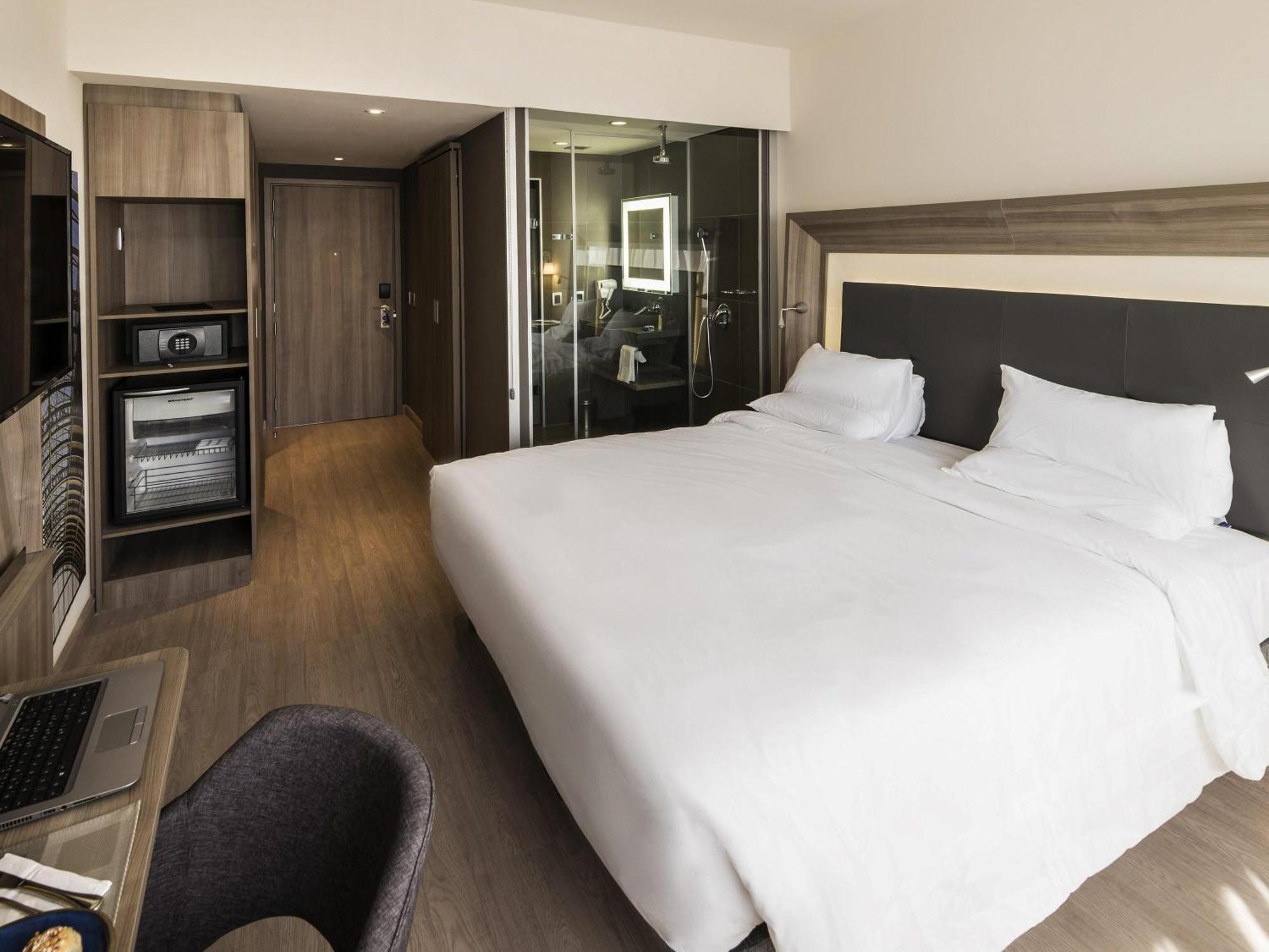 Superior Apartment Twin Beds
