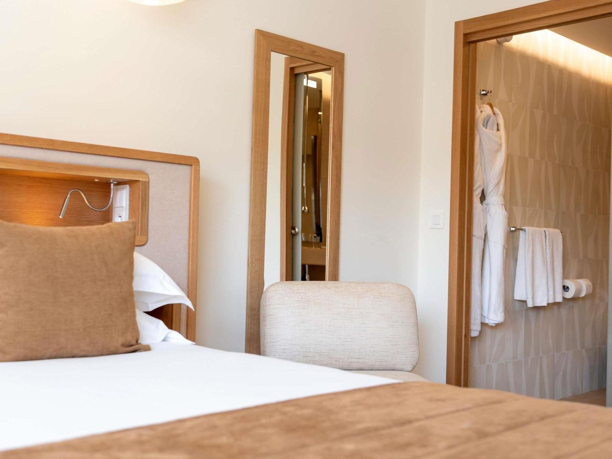 Classic Double or Twin Room Pool View