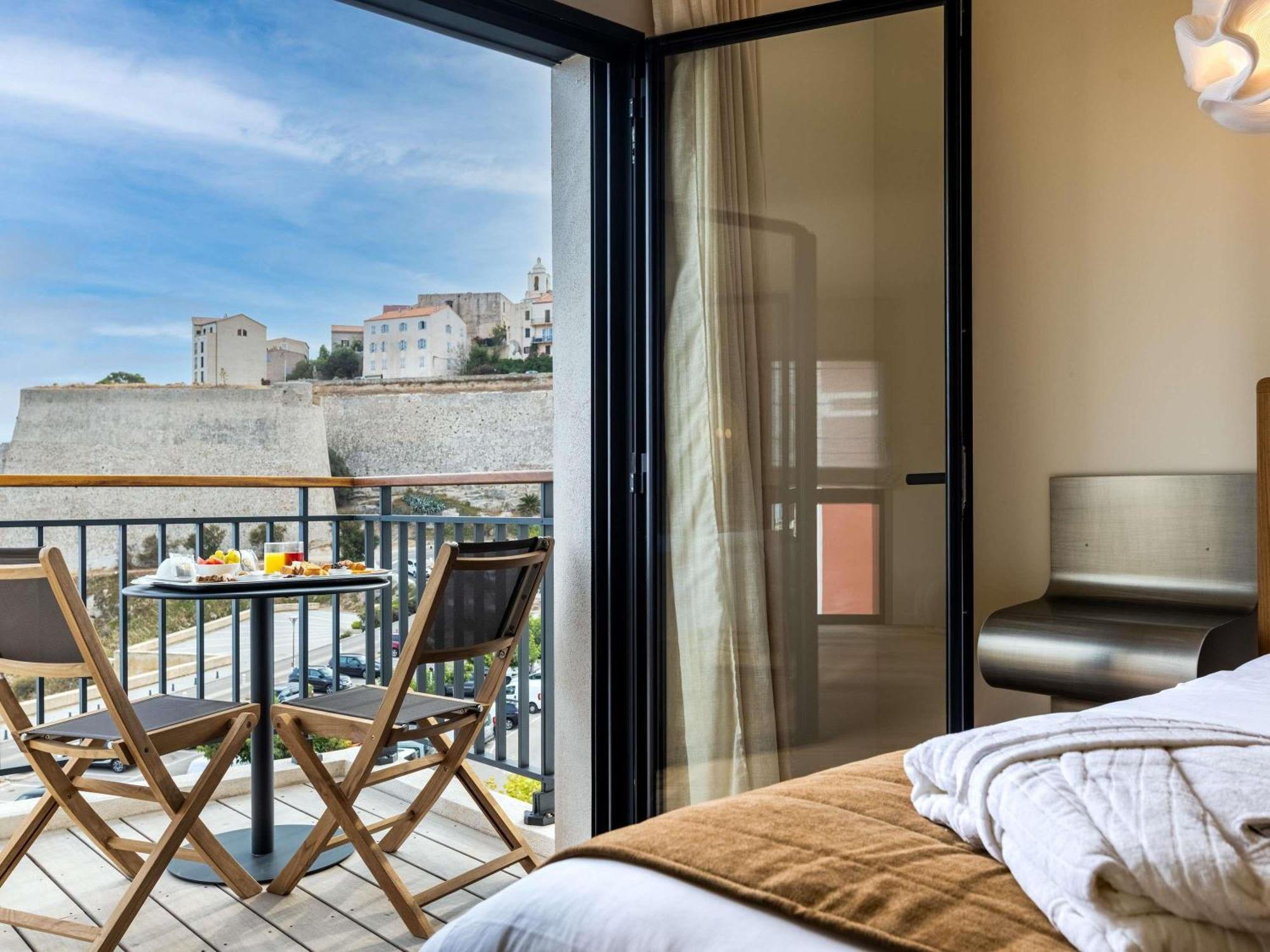 Prestige Suite One Double or Two Single Beds Sea Citadel View