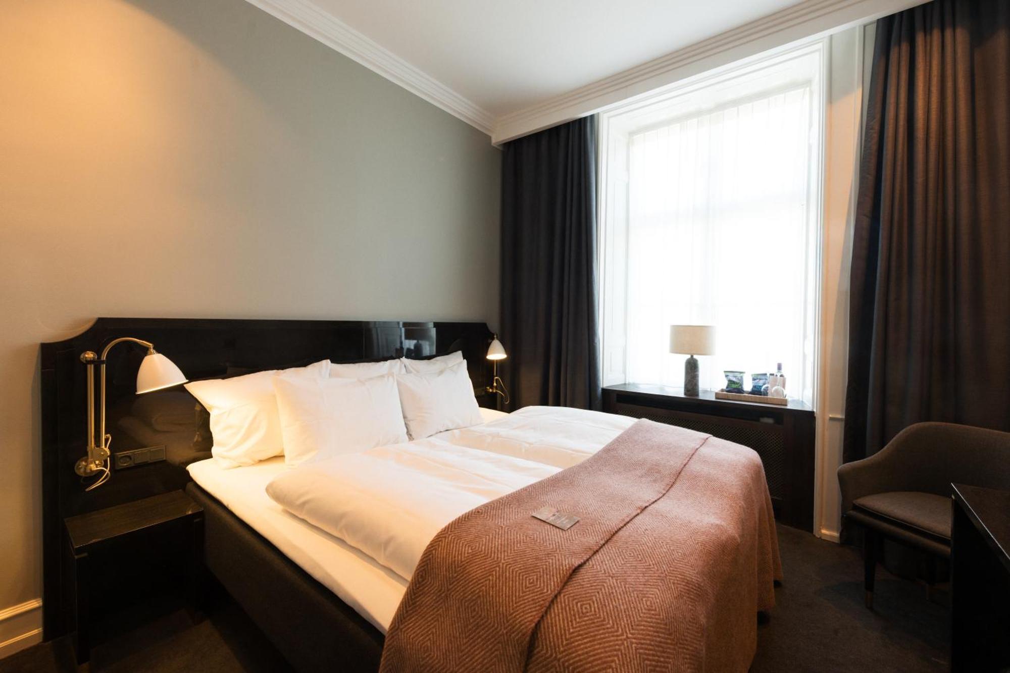 Small Double Room,1771481518:JPEG