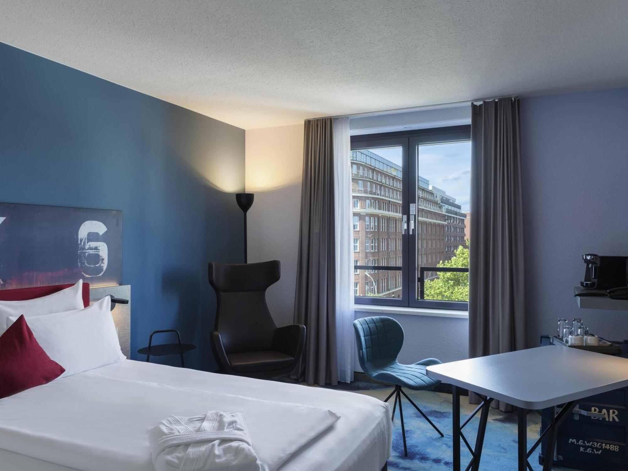 Privilege King Room quiet location Minibar ALLin