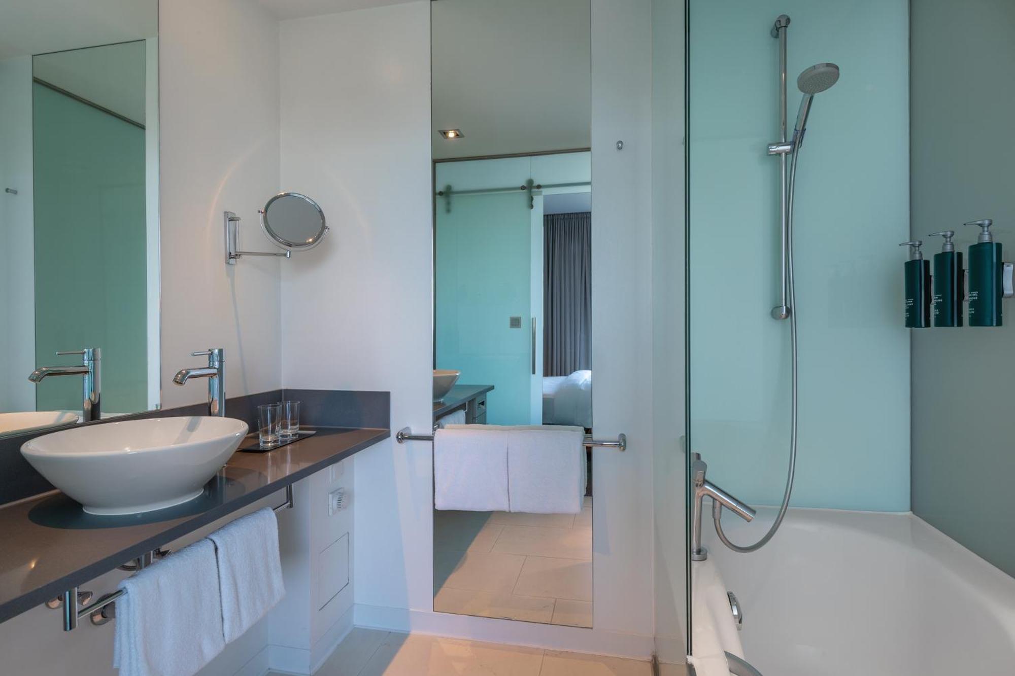 Junior Suite,1771482137:JPEG