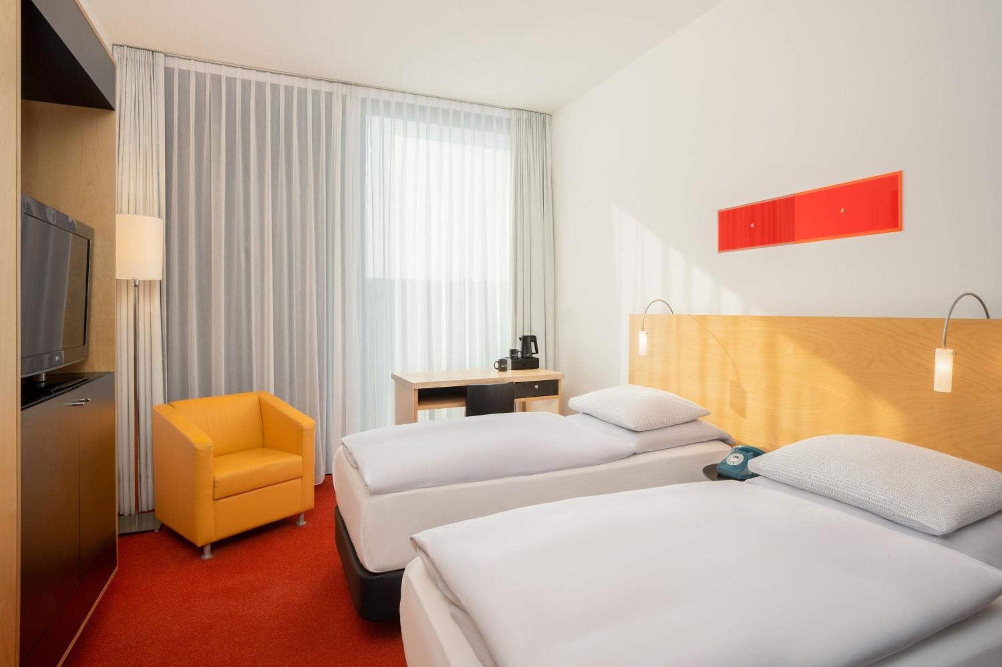 The Innside Twin Room,1771482661:JPEG