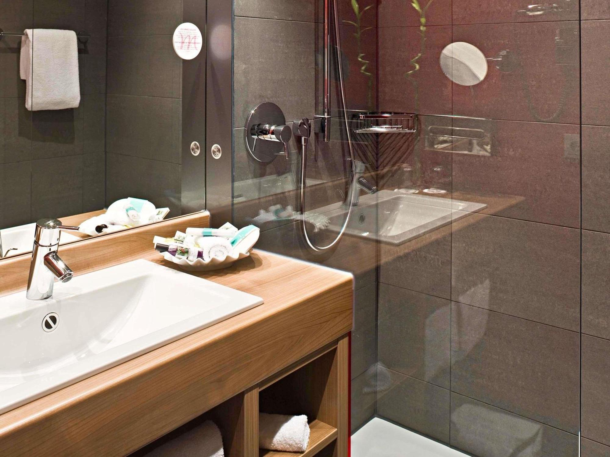 Standard Double Room King Size Bed