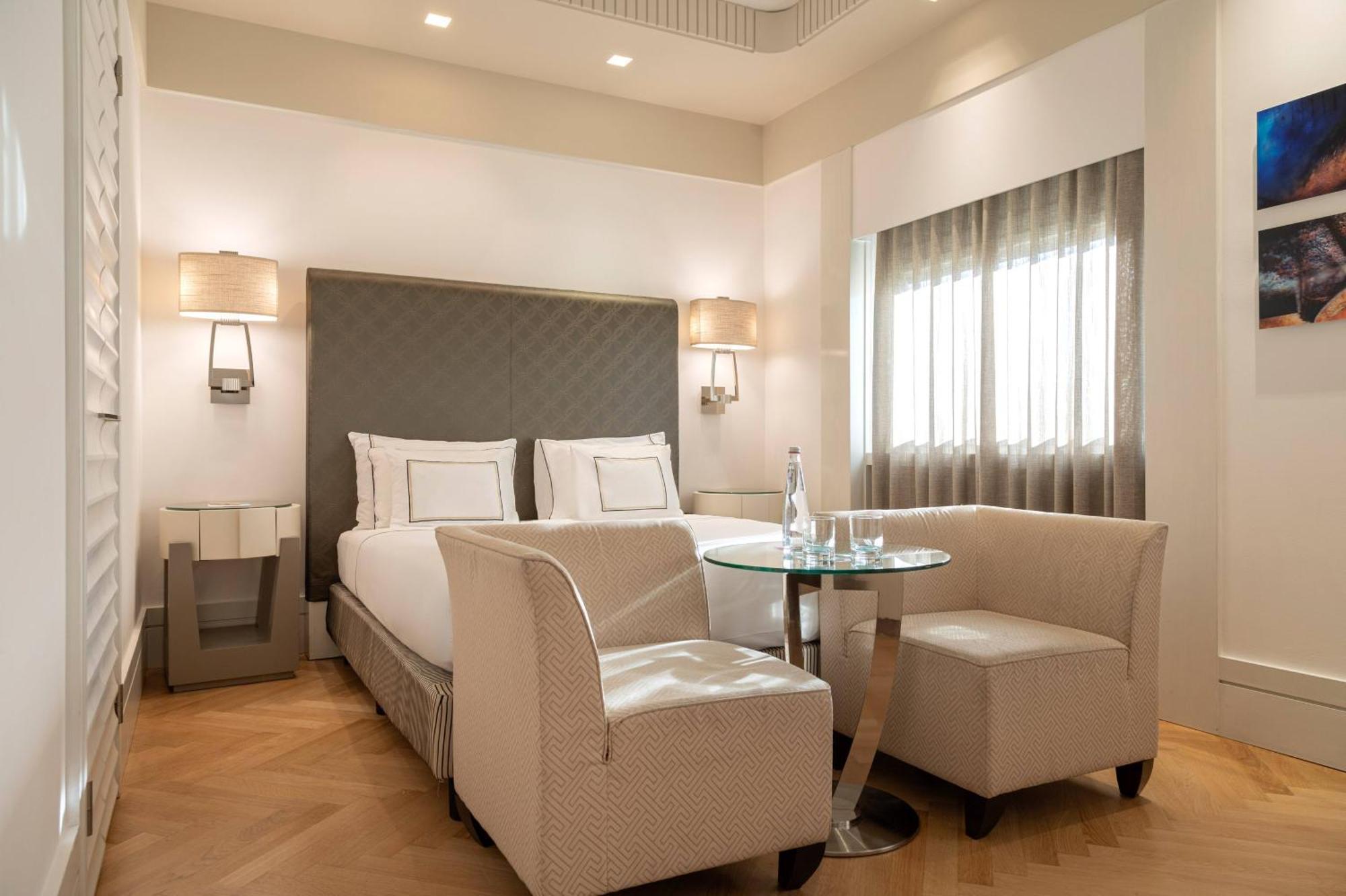 Classic Room,1771499984:JPEG