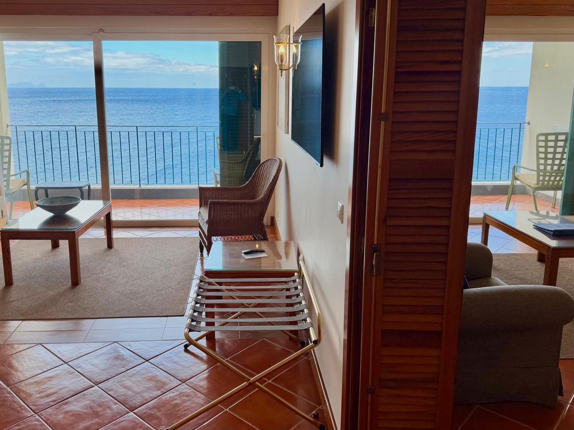 Premium Suite Sea View Balcony
