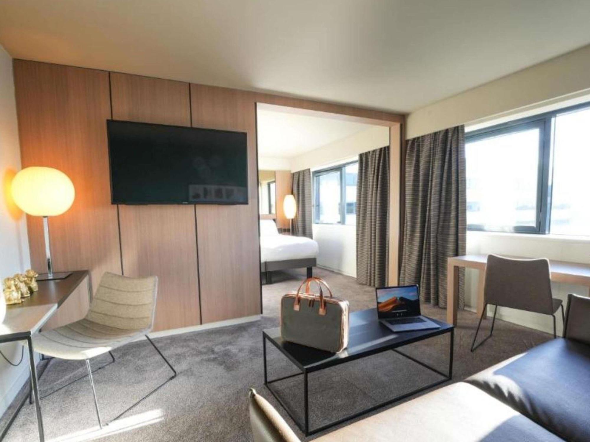 Junior King Suite Lounge,1771505298:JPEG