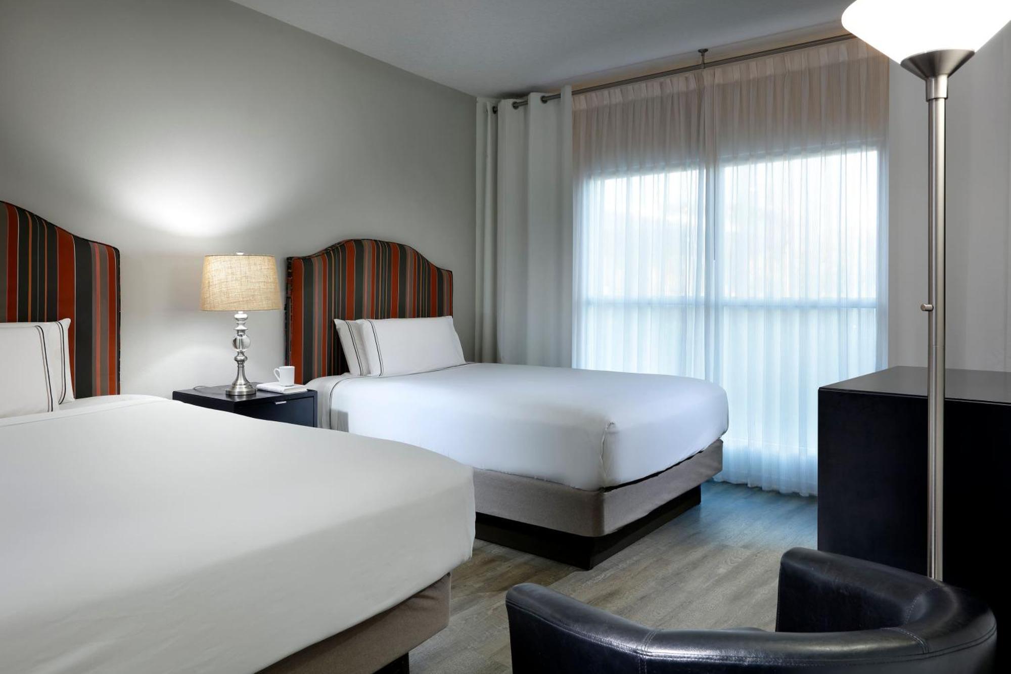 One Bedroom Suite 2 Queen Bed,1771509399:JPEG