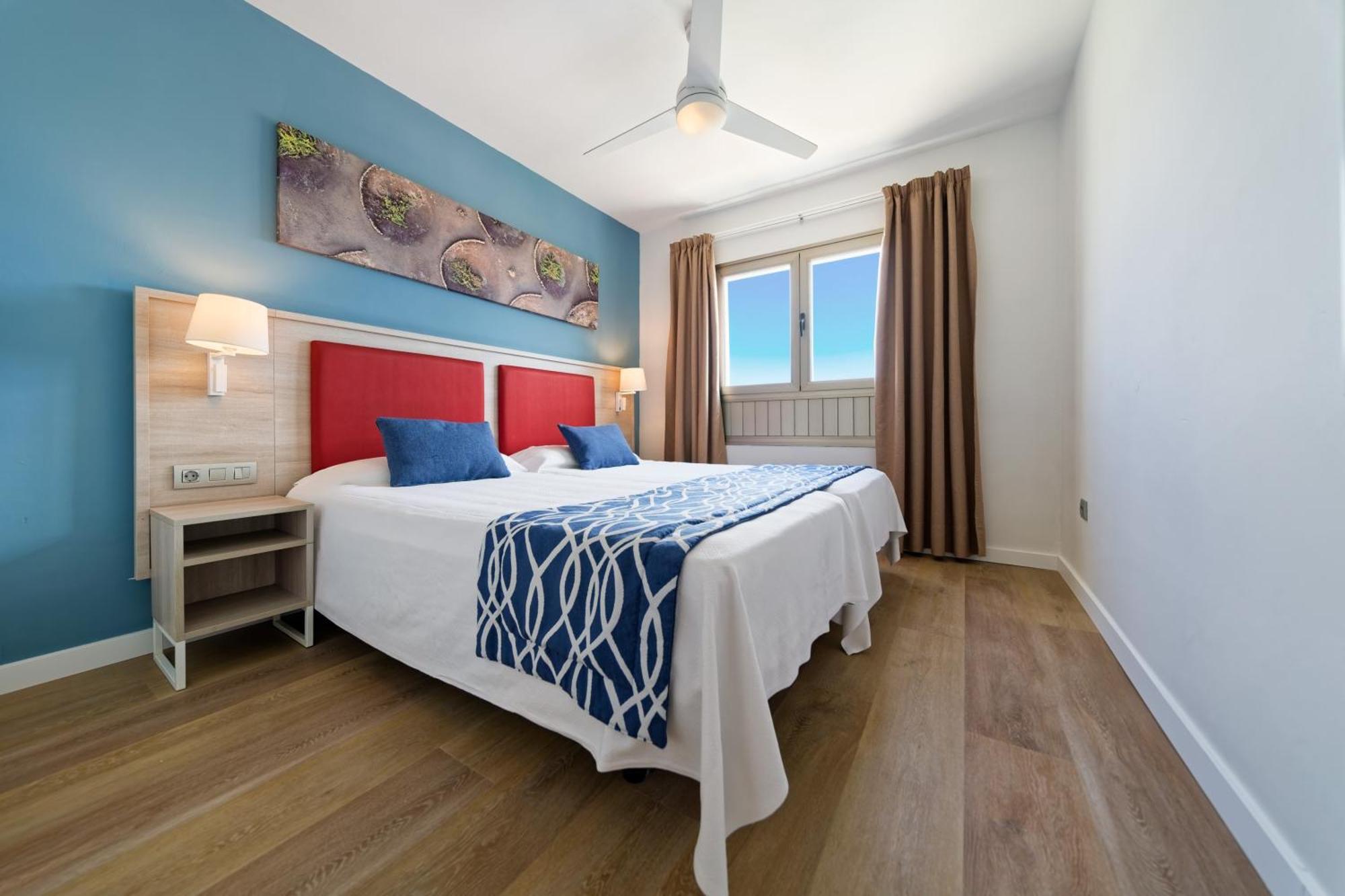 One-Bedroom Apartment Pool View