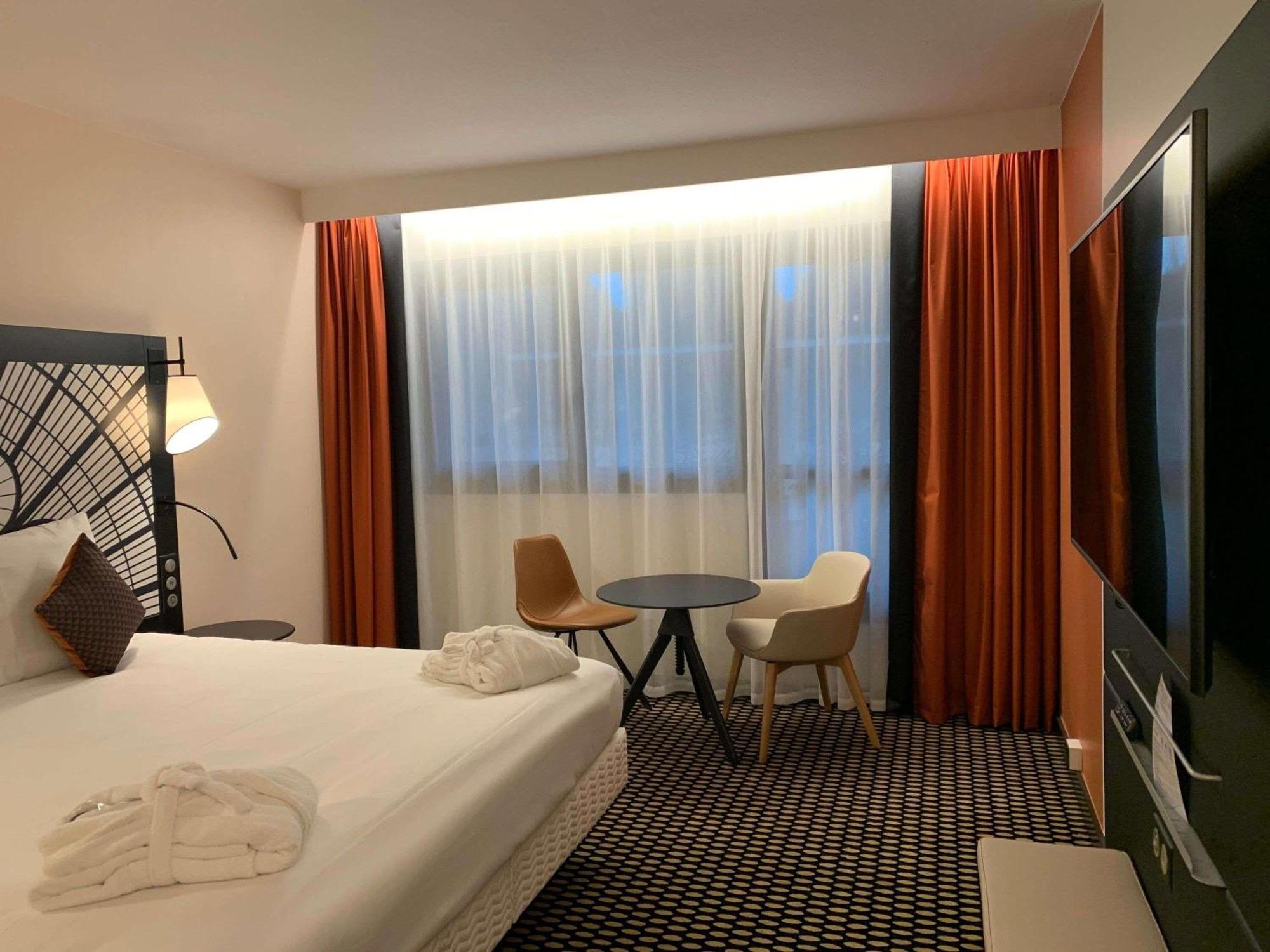 Privilege Room 1 King-Size bed High floor