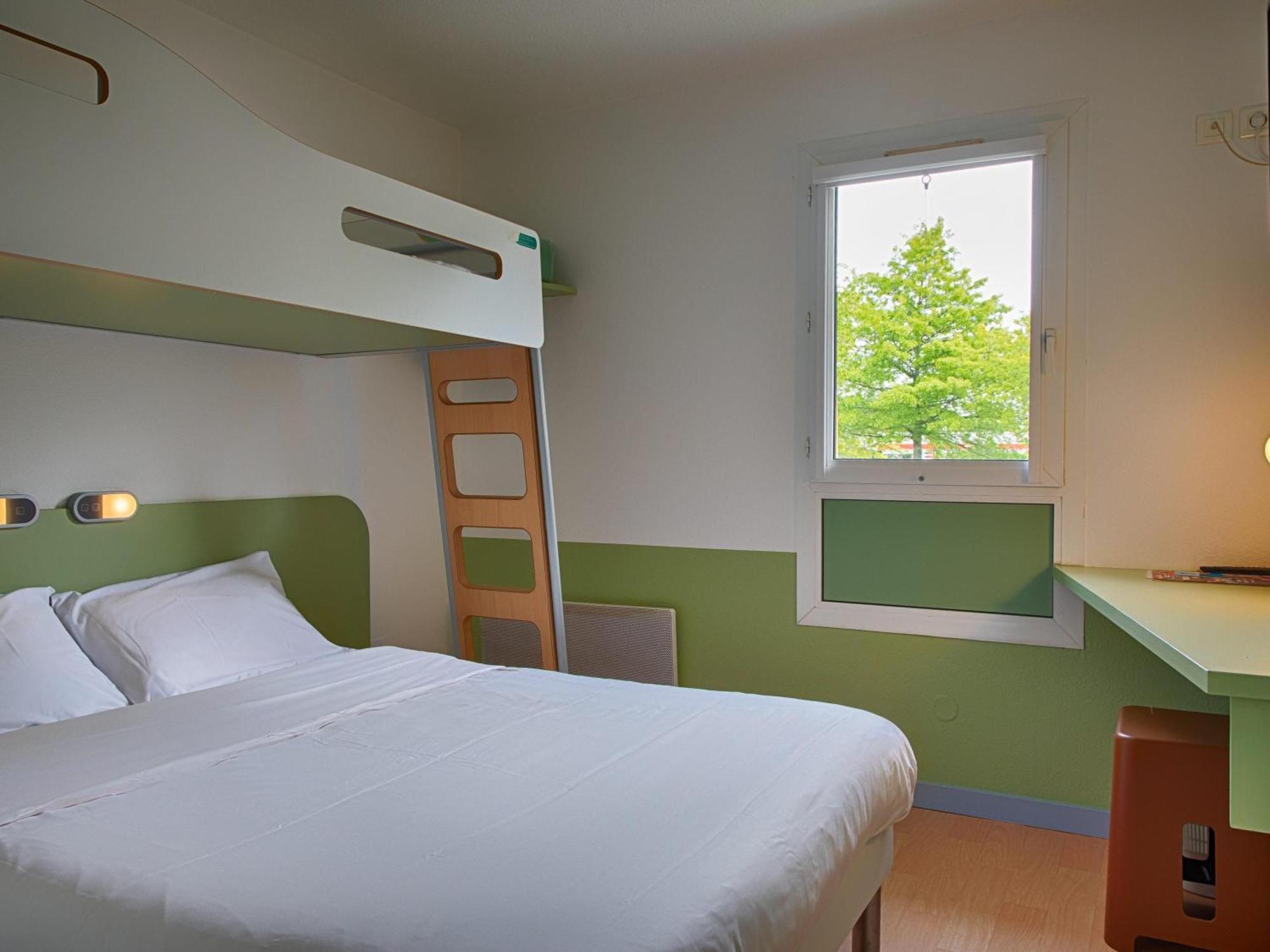 Triple Room Double Bed Bunk Bed