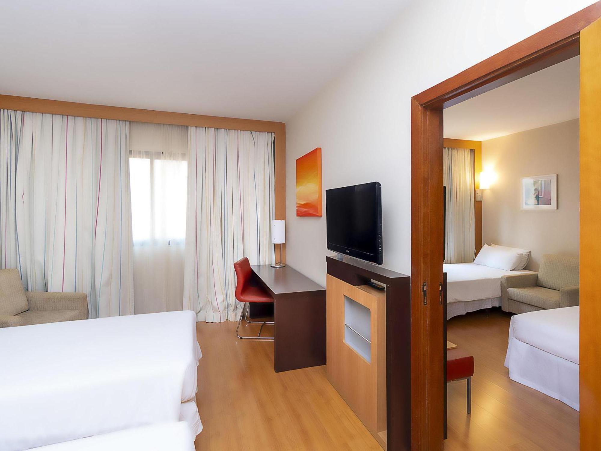Superior Room Three Single Beds