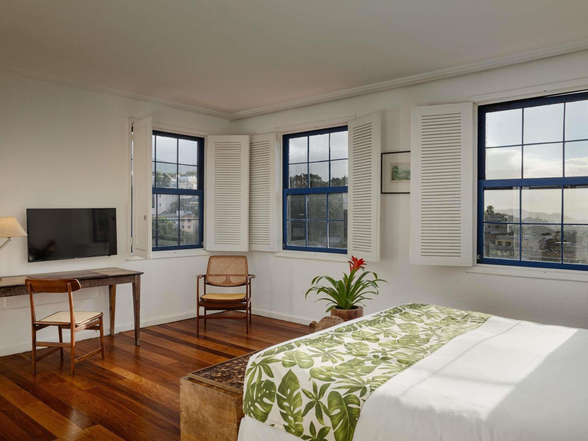 Superior King Room