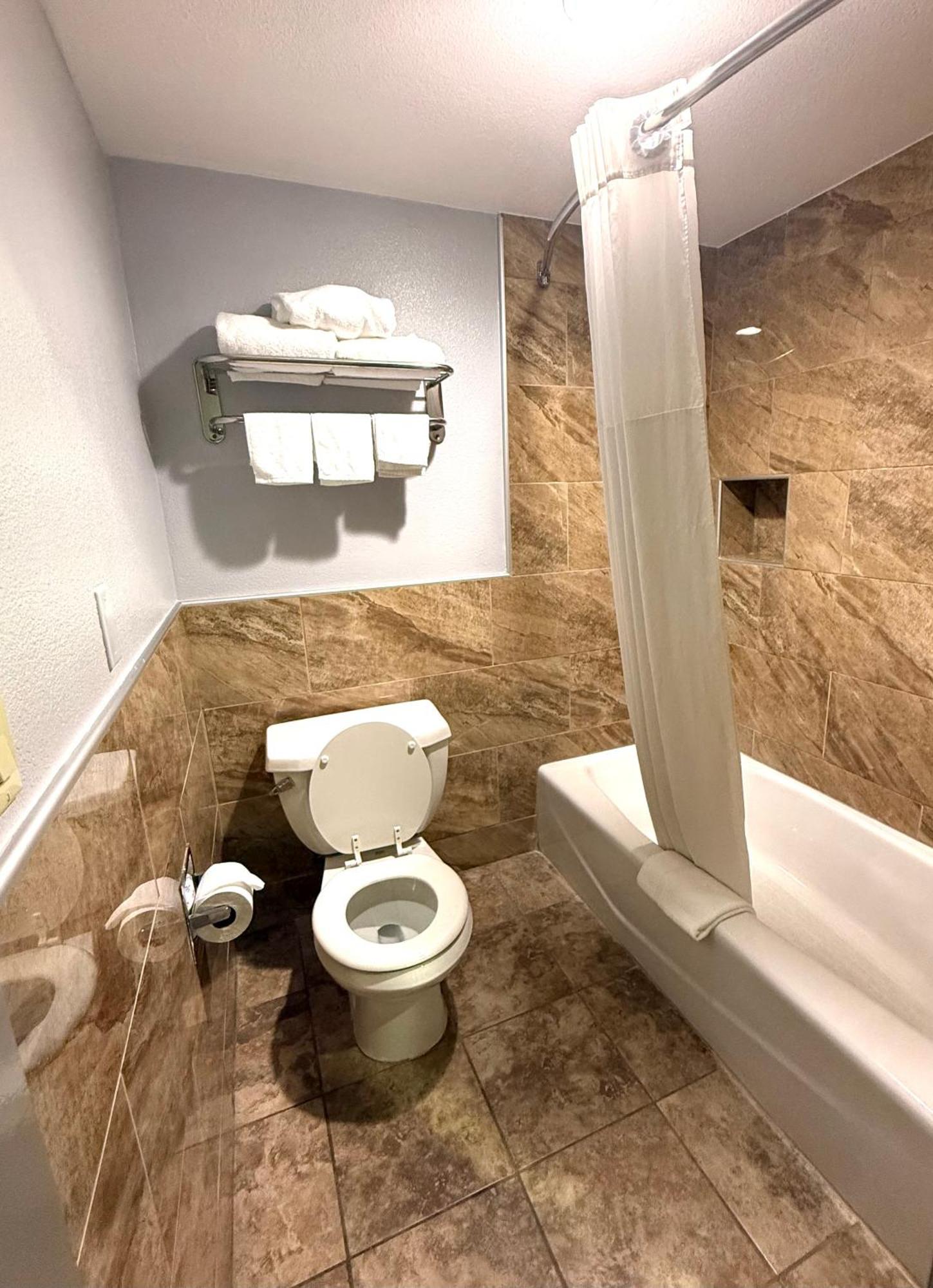 2 Queen Beds Hearing Accessible Room Non-Smoking
