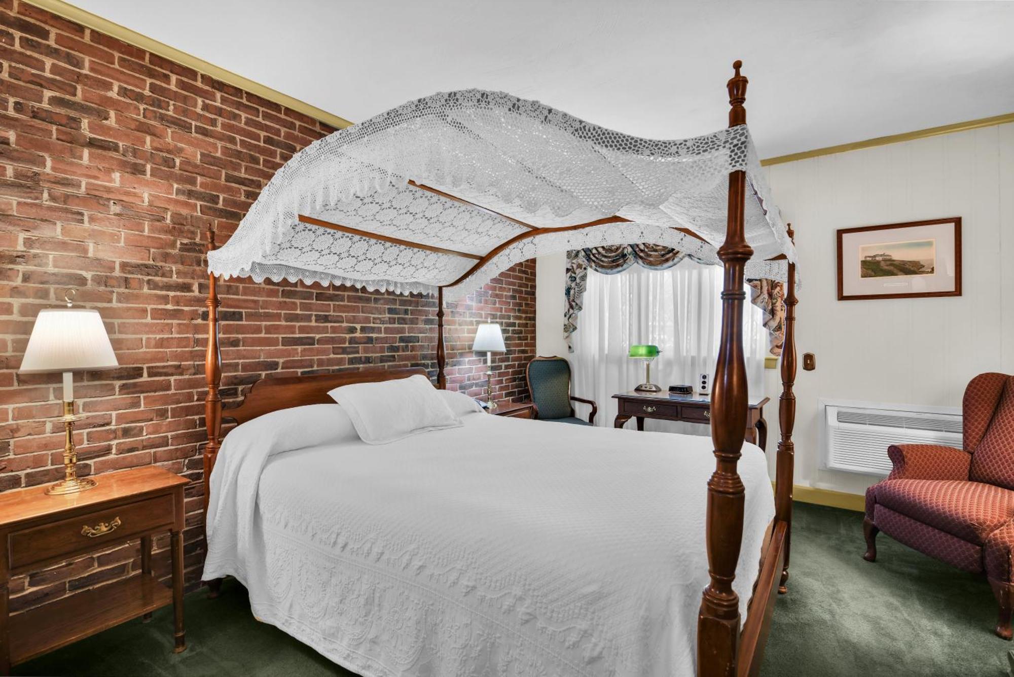 Queen Canopy Room [BI],1771525388:JPEG