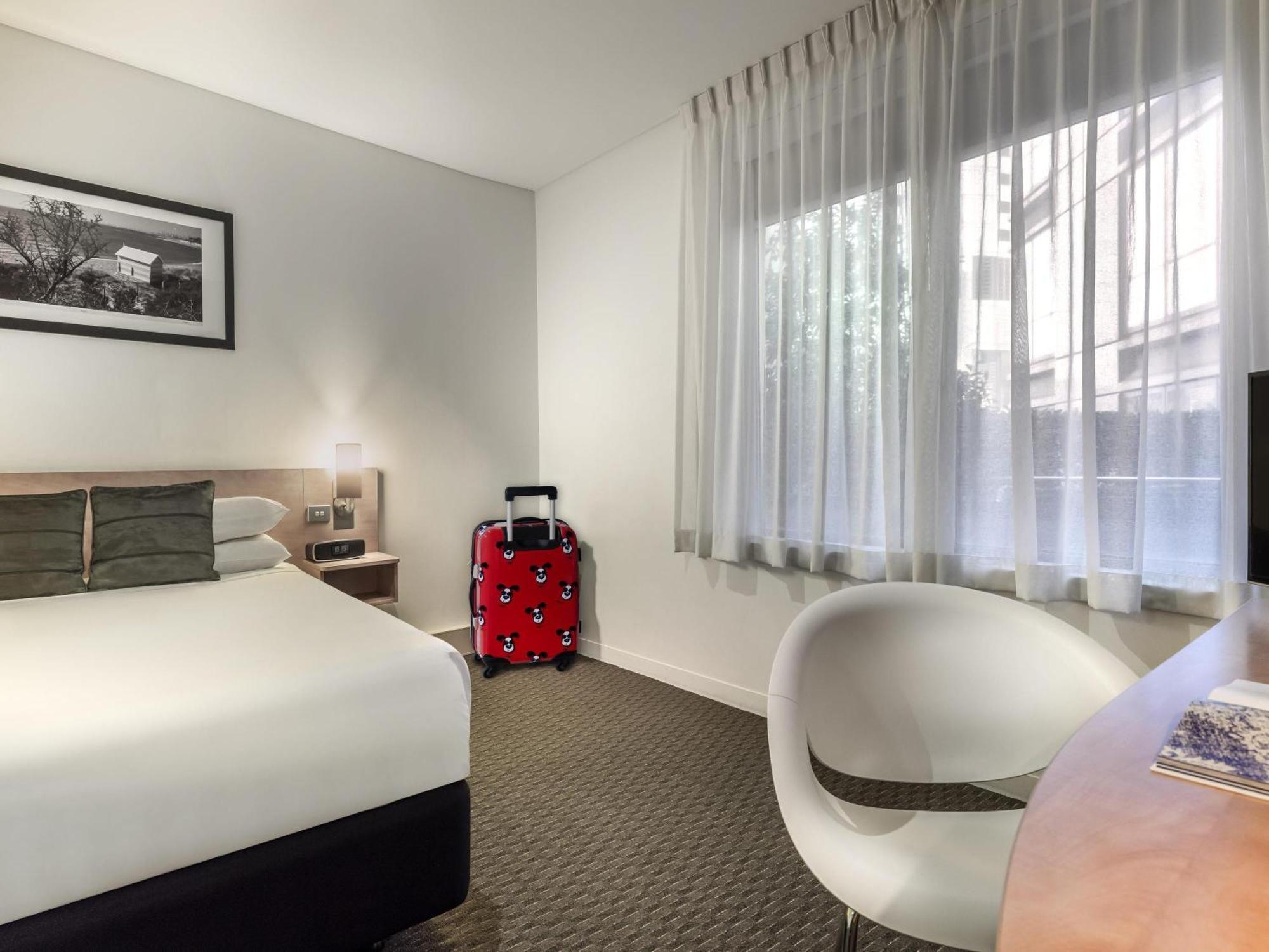 Standard Queen Room