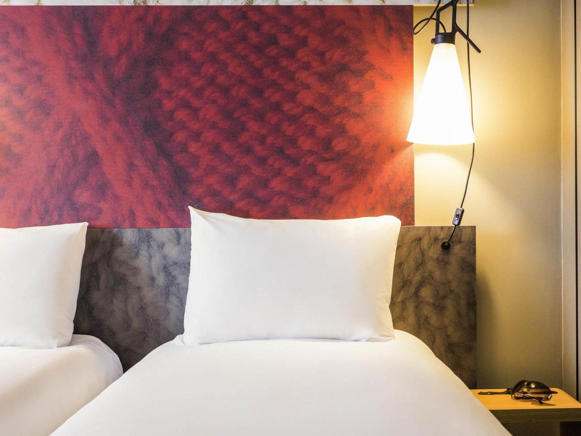 Standard Twin Room Disability Access