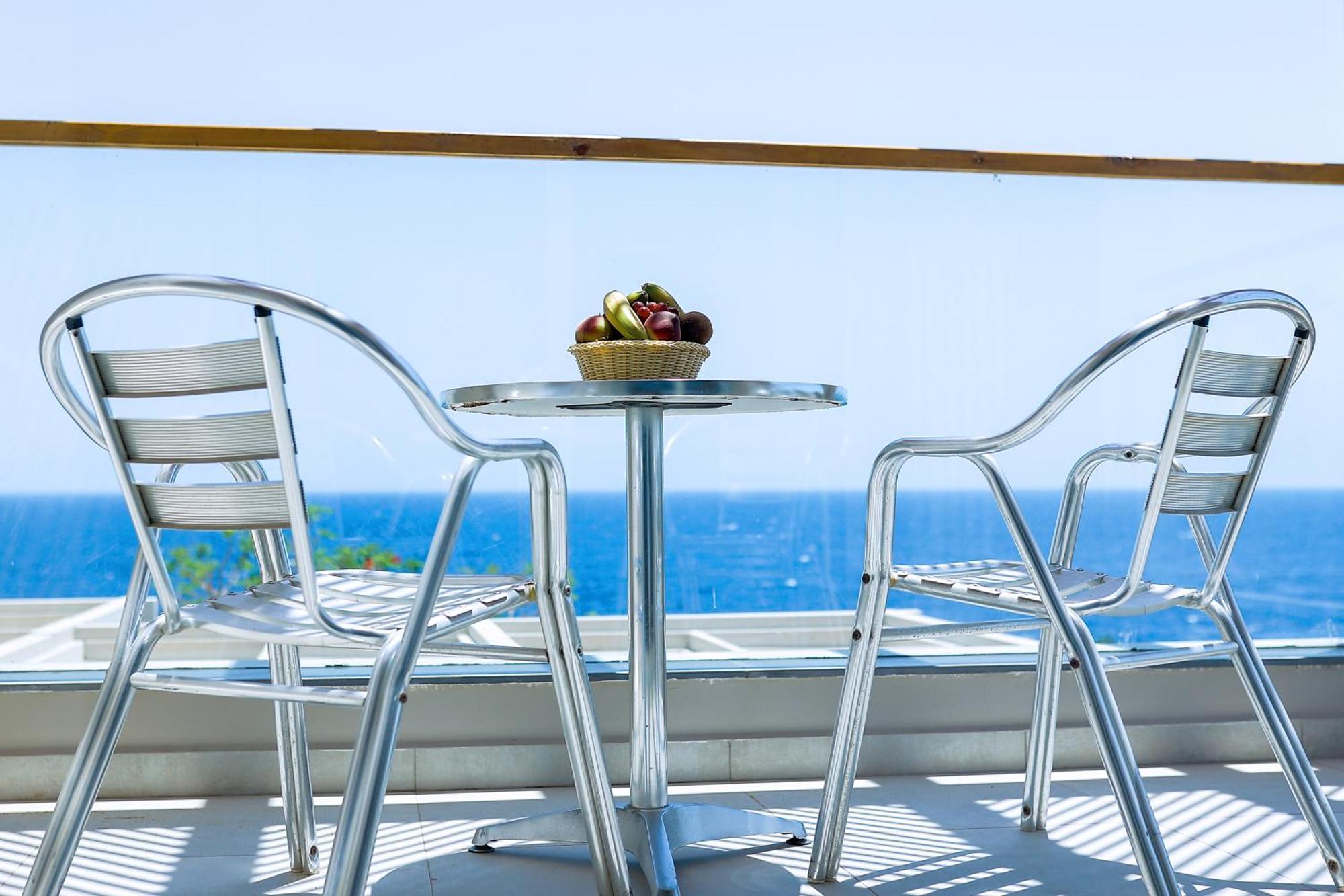 Superior Front Sea View Room