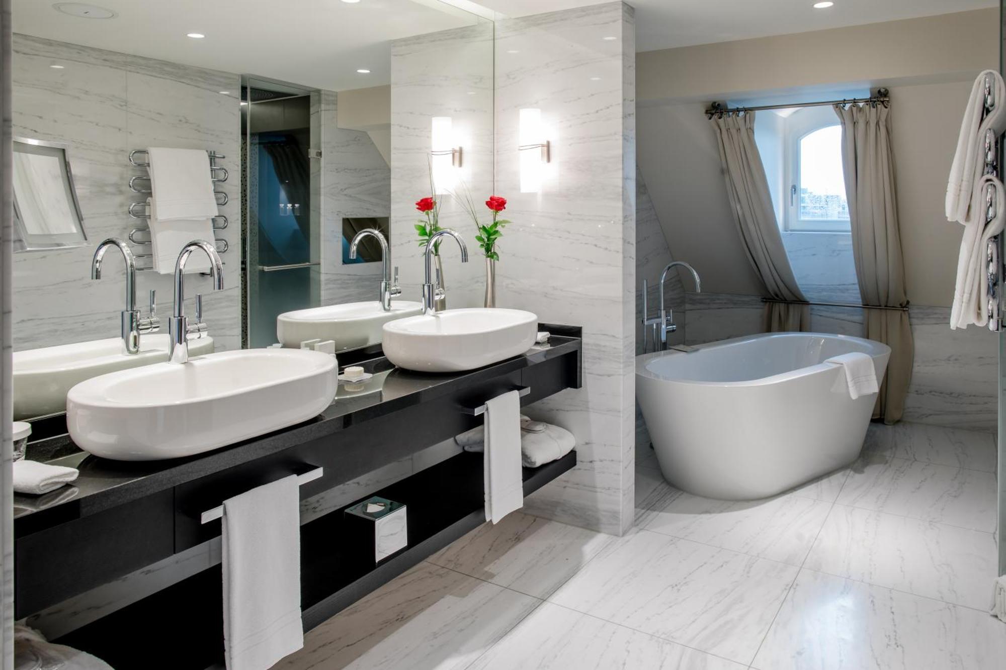 Signature Suite
