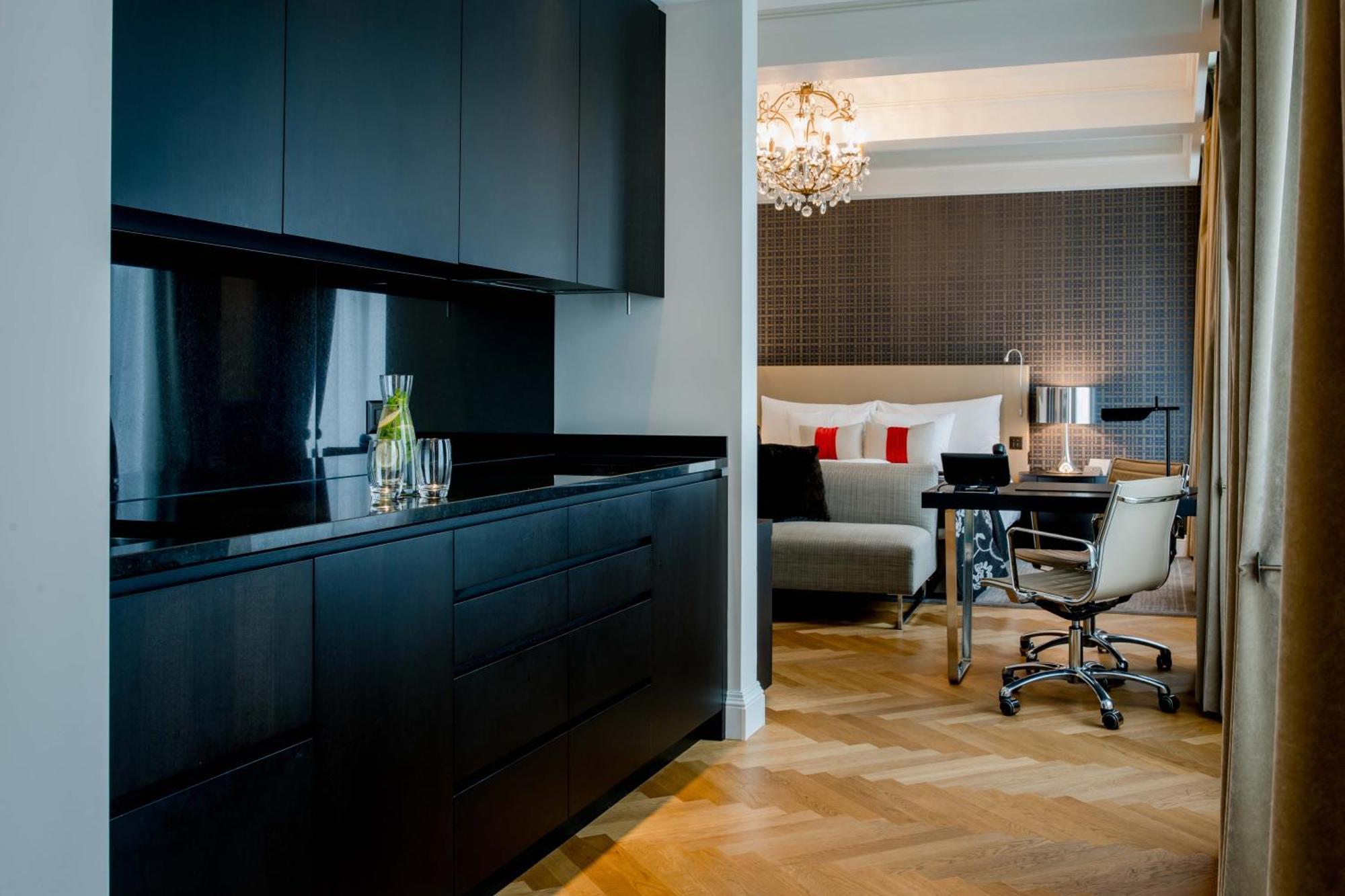 Luxury Living Studio Kitchenette