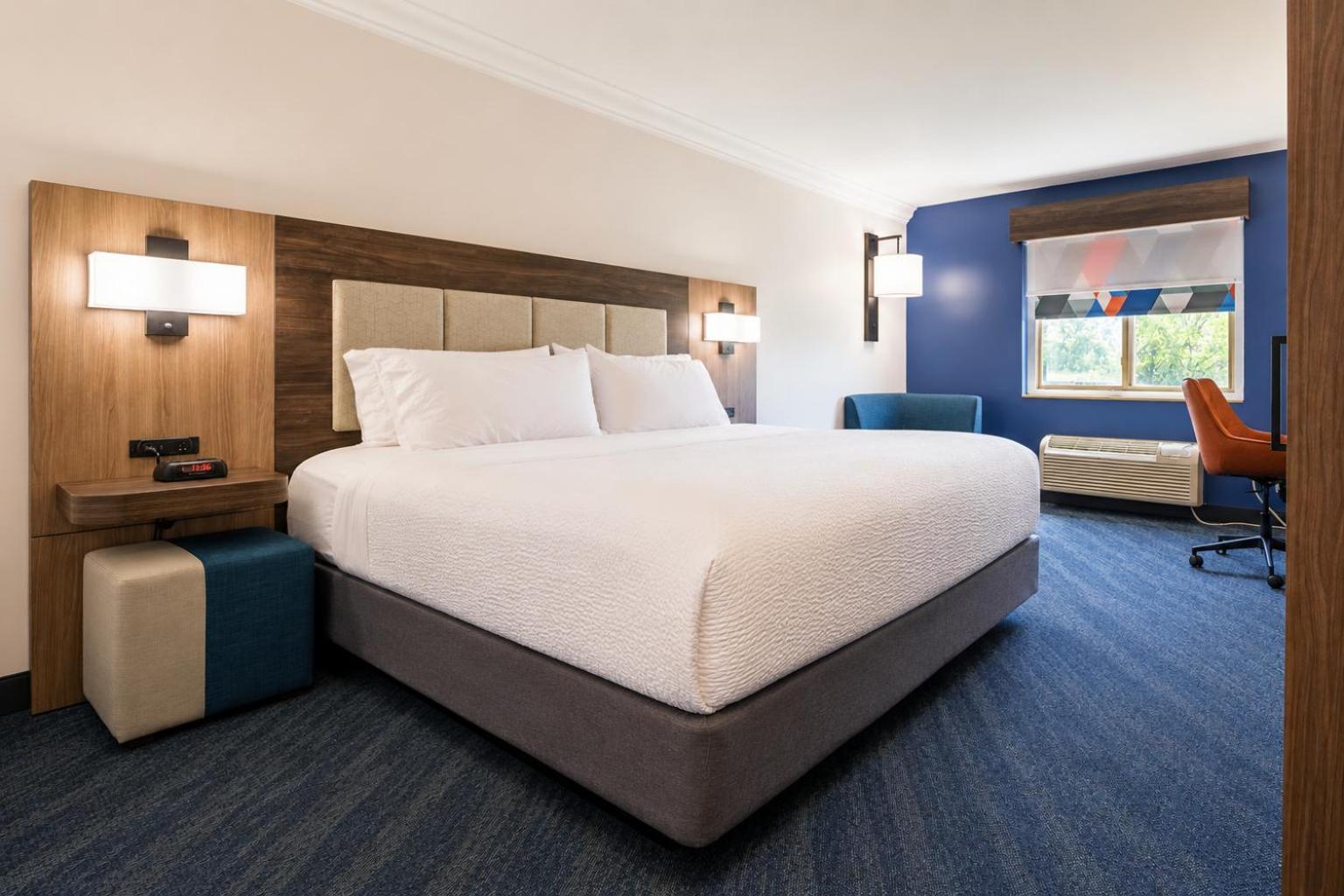 Standard King Room