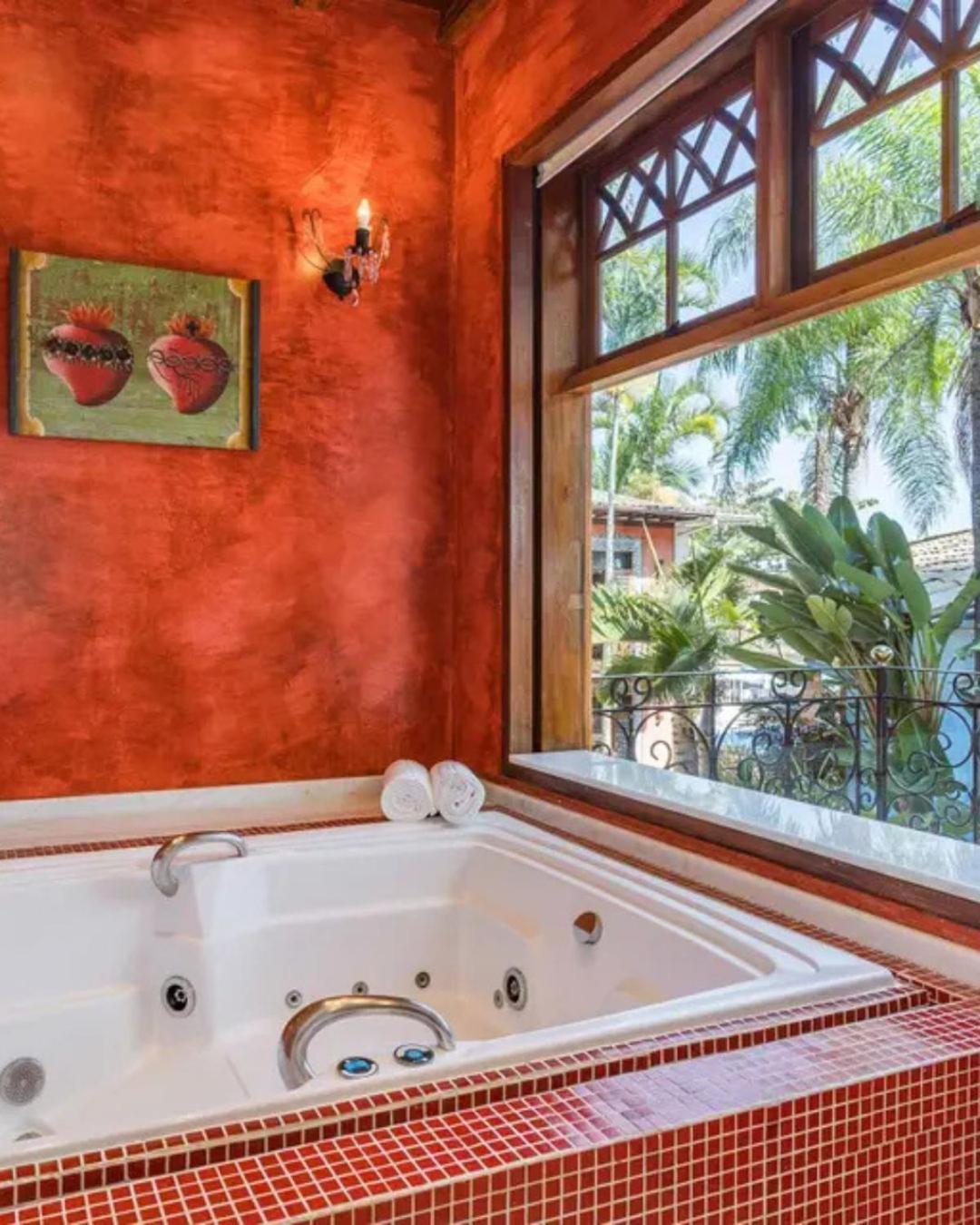 Suite Hot Tub