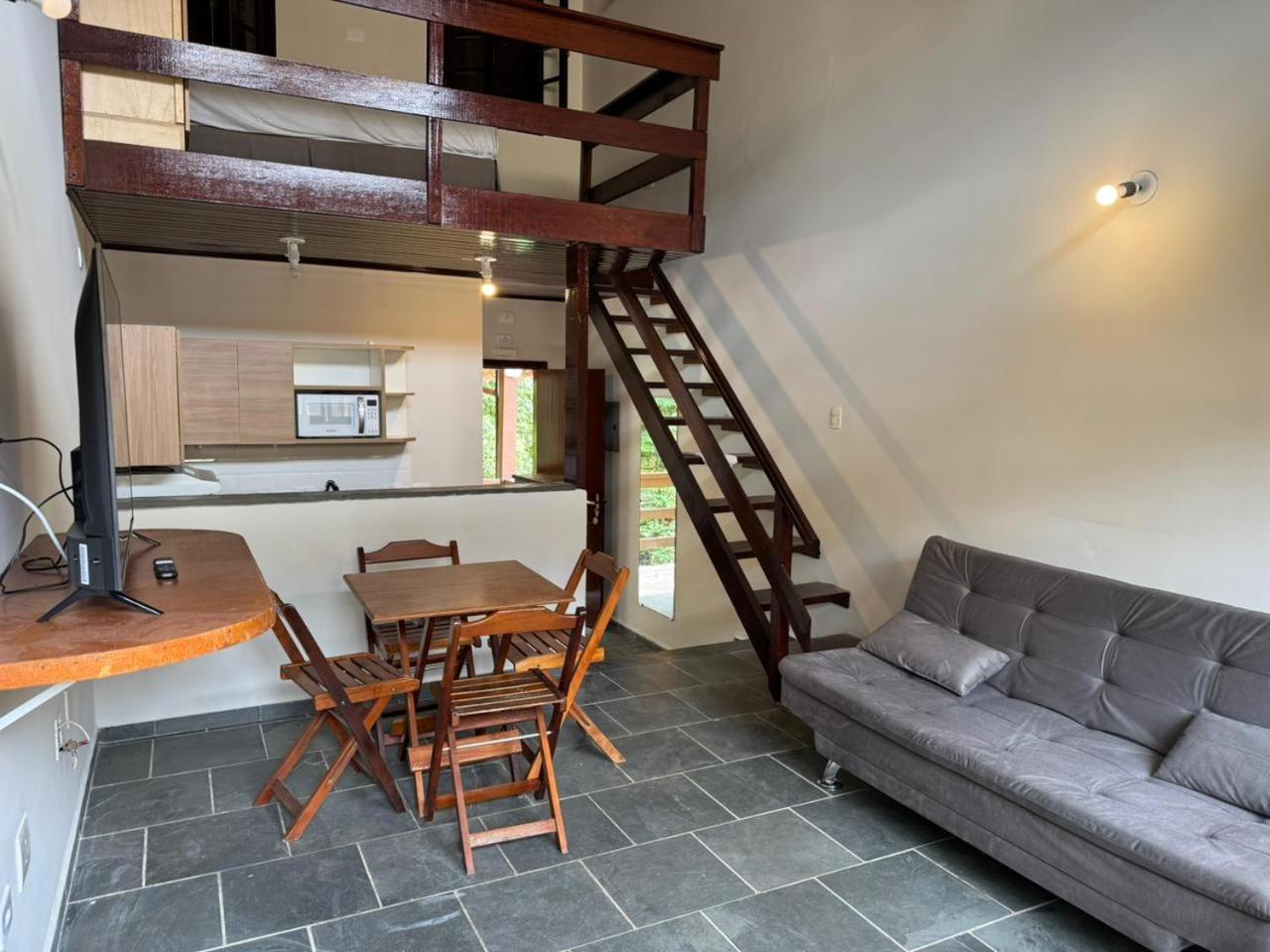 Studio Split Level