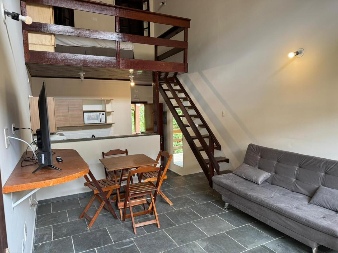 Studio Split Level
