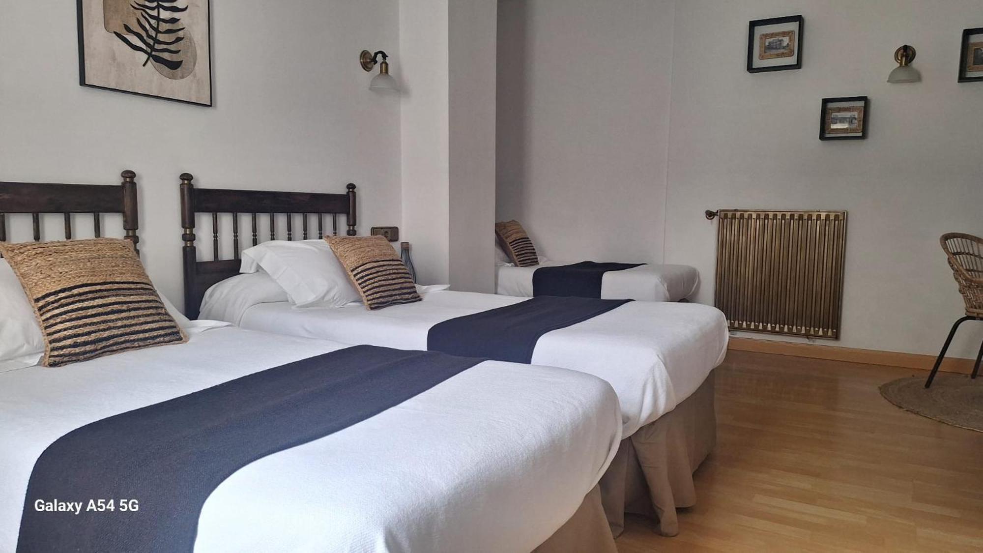 Triple Room,1771566376:JPEG