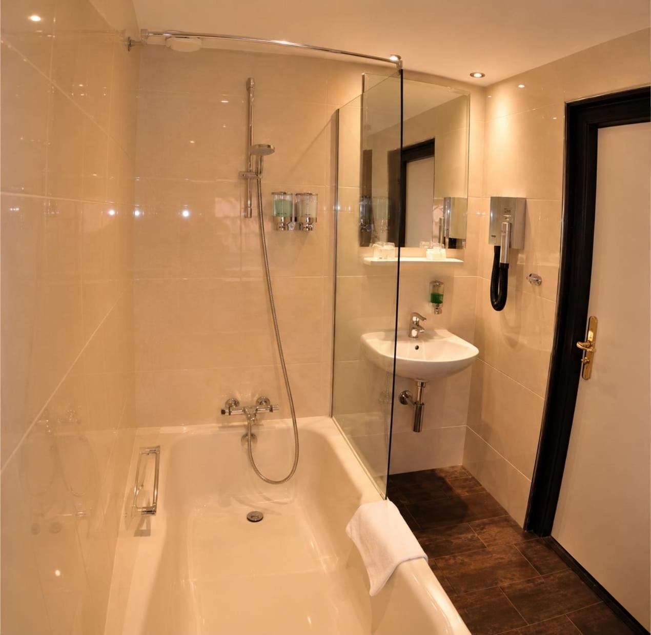 Small Double Room Bath,1771571878:JPEG