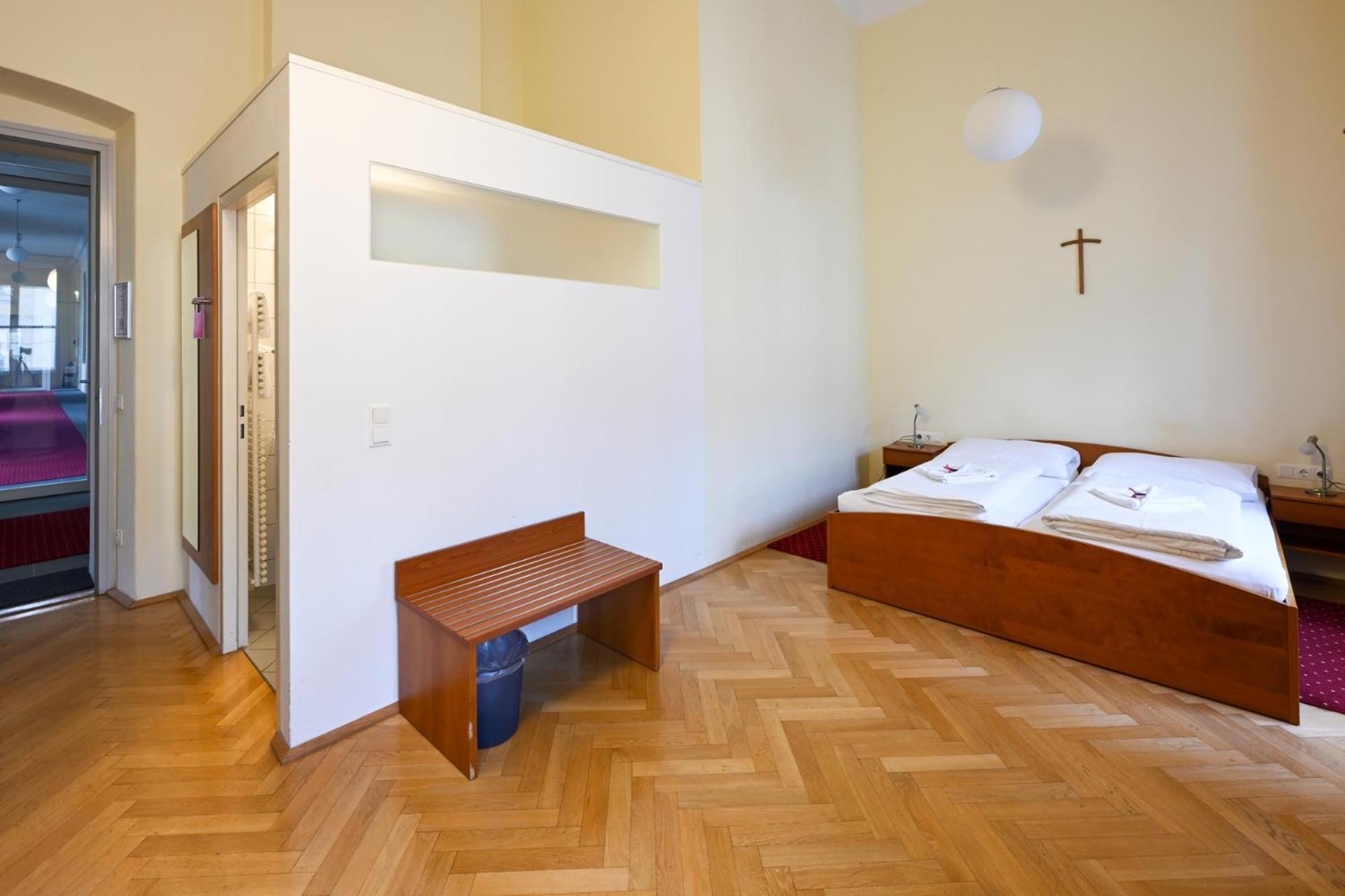 Classic Double Room