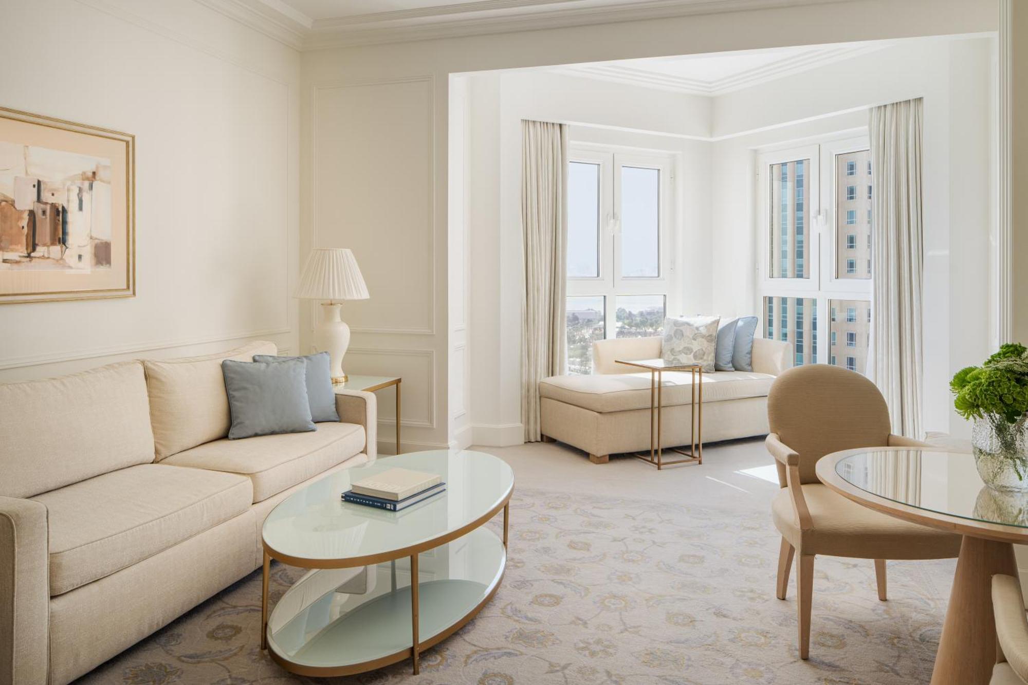 Four Seasons Executive King Suite